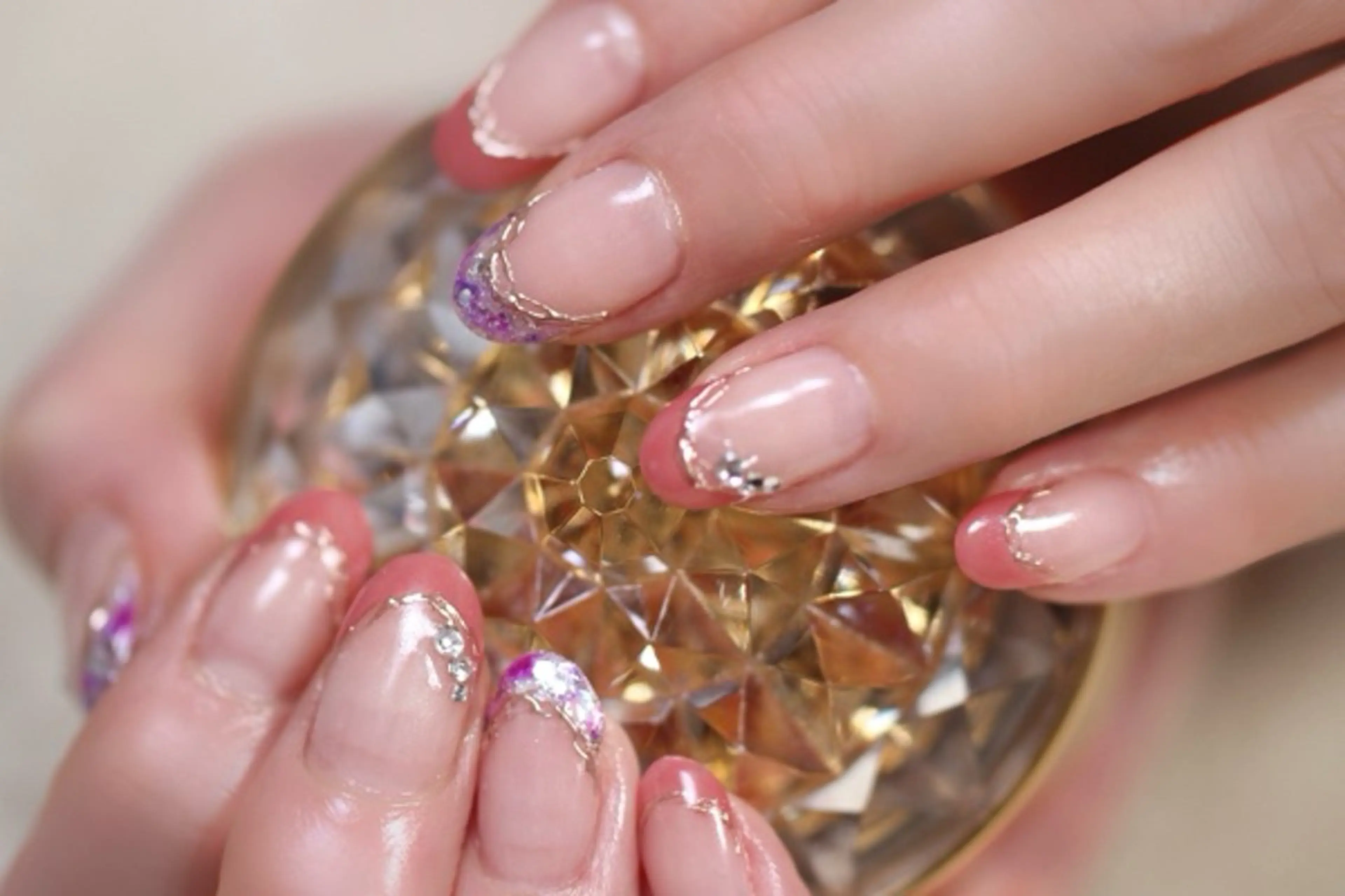 ネイル フレンチネイル ジェルネイル ママリンド　志村坂上店所属・しみ えんのネイルデザイン