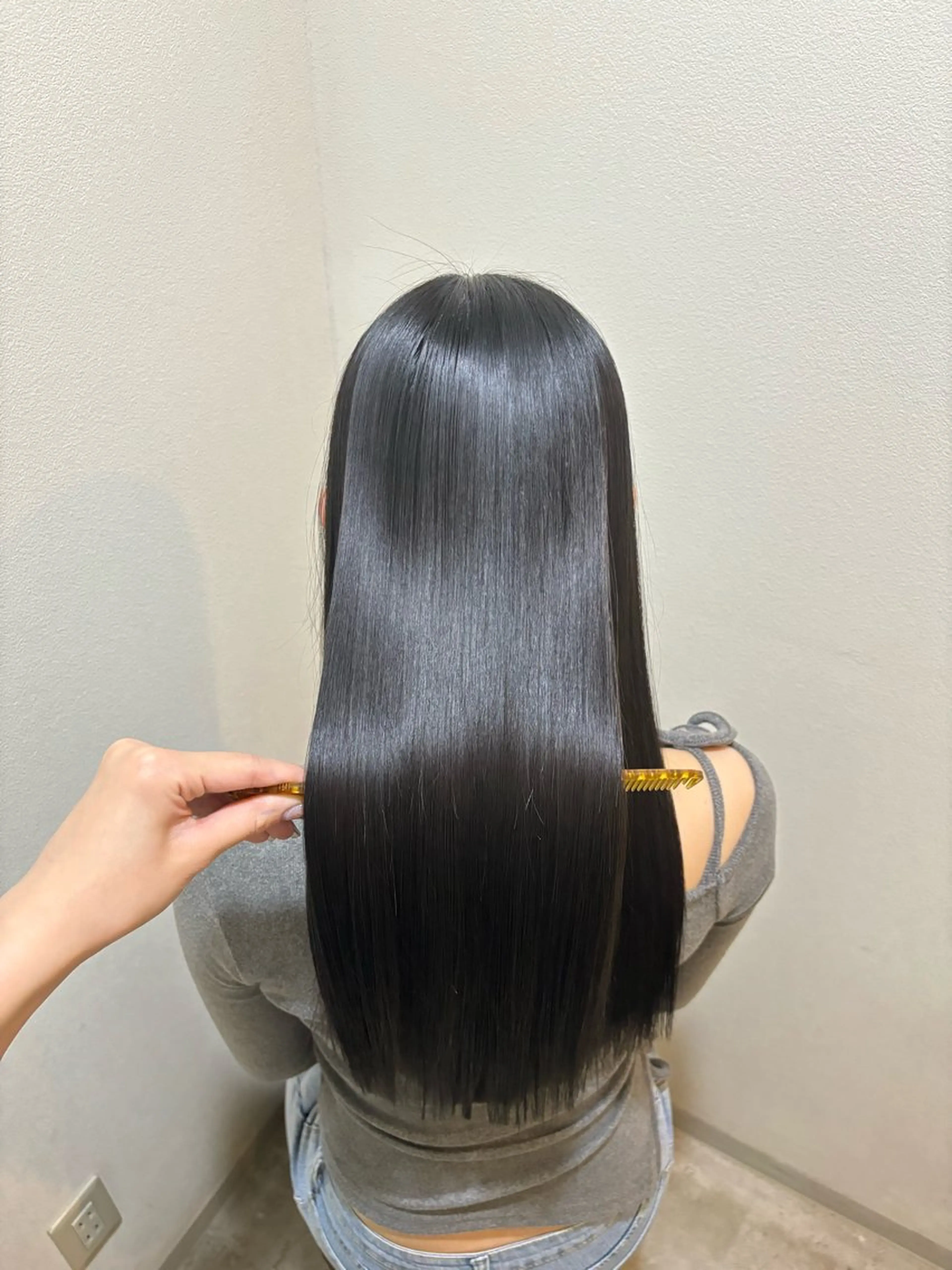 ロング カット ヘアカラー 縮毛矯正 トリートメント 髪質改善特化🫧韓国 🇰🇷amiruのヘアスタイル