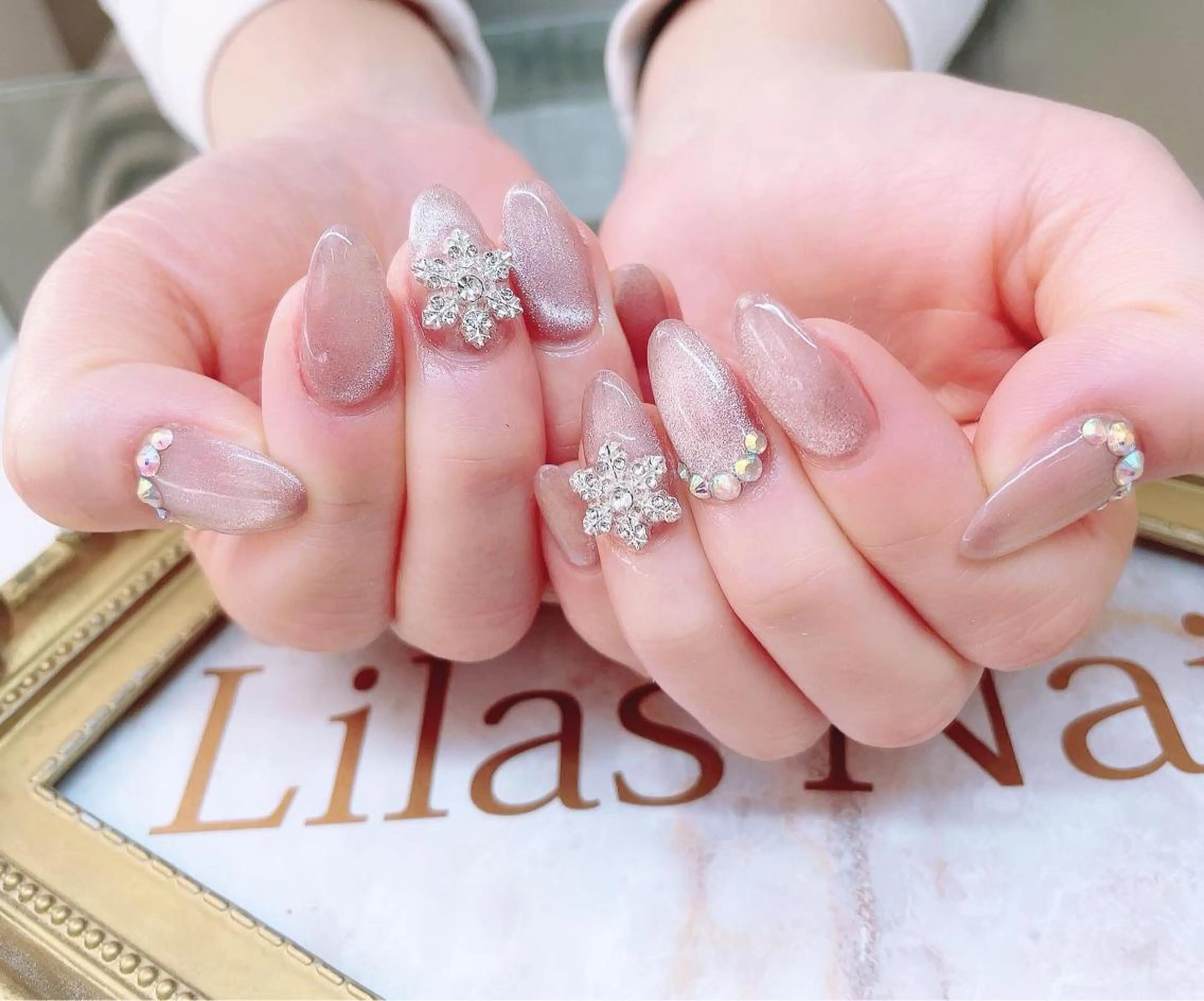 ネイル フレンチネイル ジェルネイル グラデーション ハードジェル キラキラネイル Lilas Nailのネイルデザイン