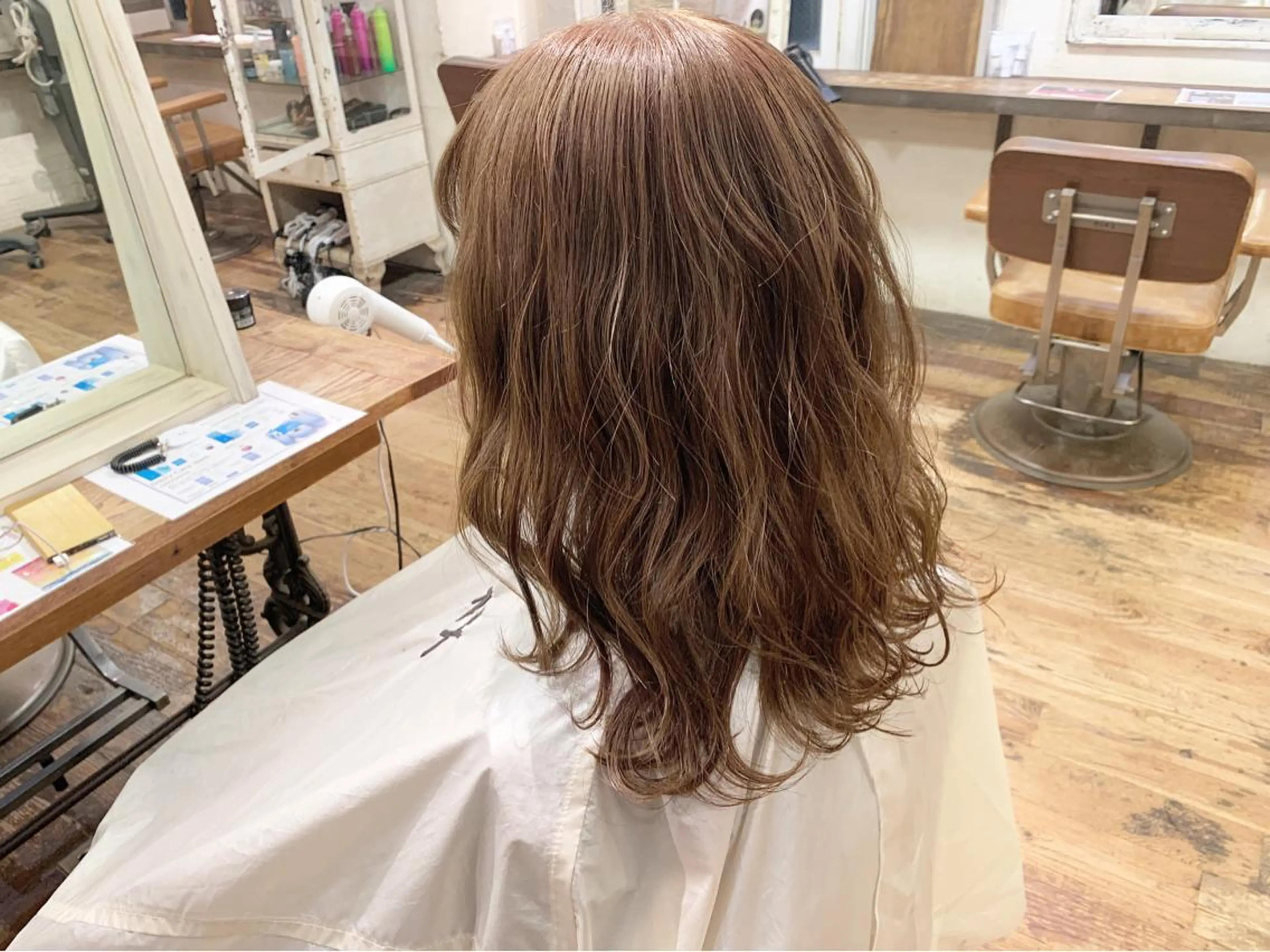 ロング カラー ヘアアレンジ ベージュカラー 銀座No.1髪質改善 縮毛矯正/本木のヘアスタイル