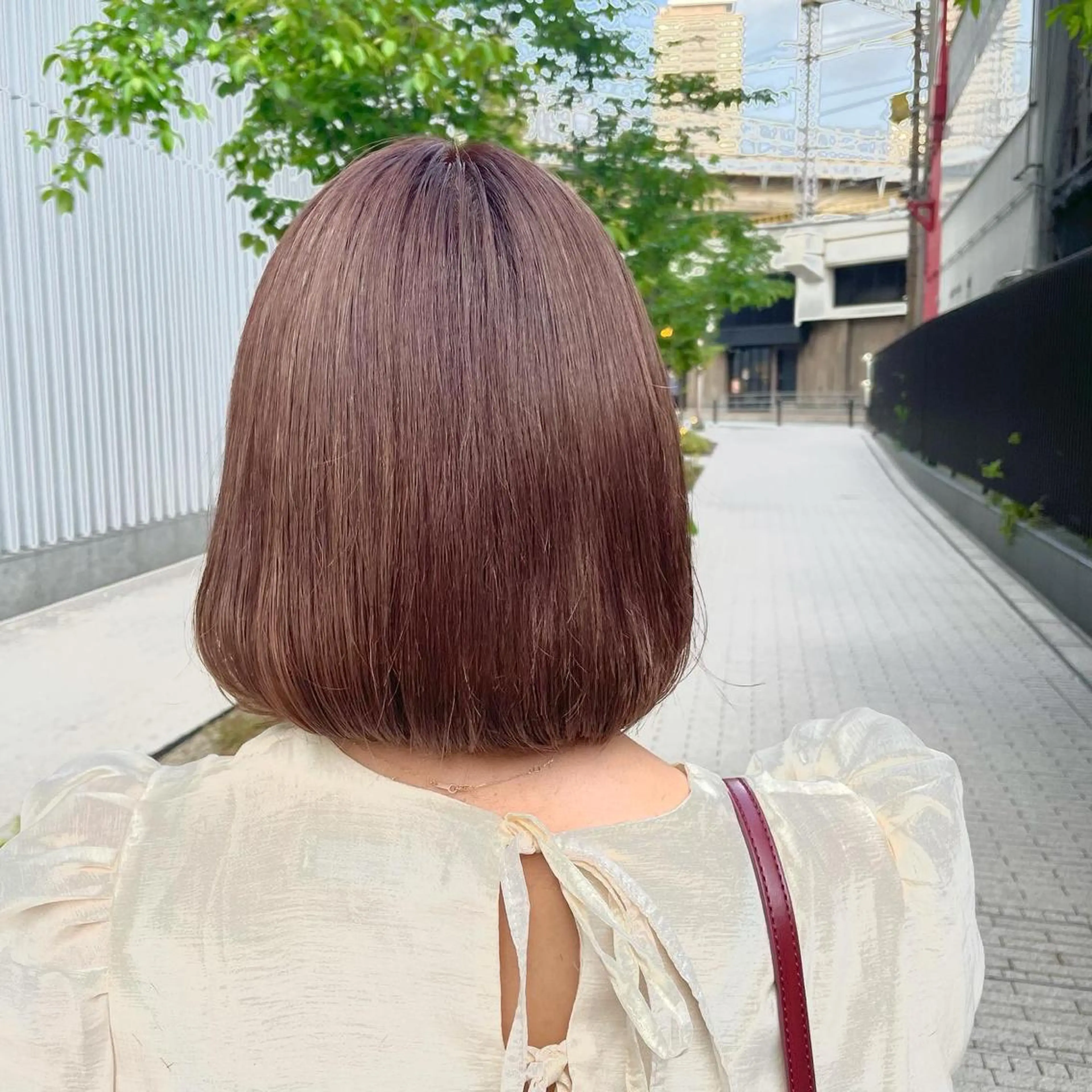 ショート カラー 肌に馴染む暗髪 梅田・増田のヘアスタイル