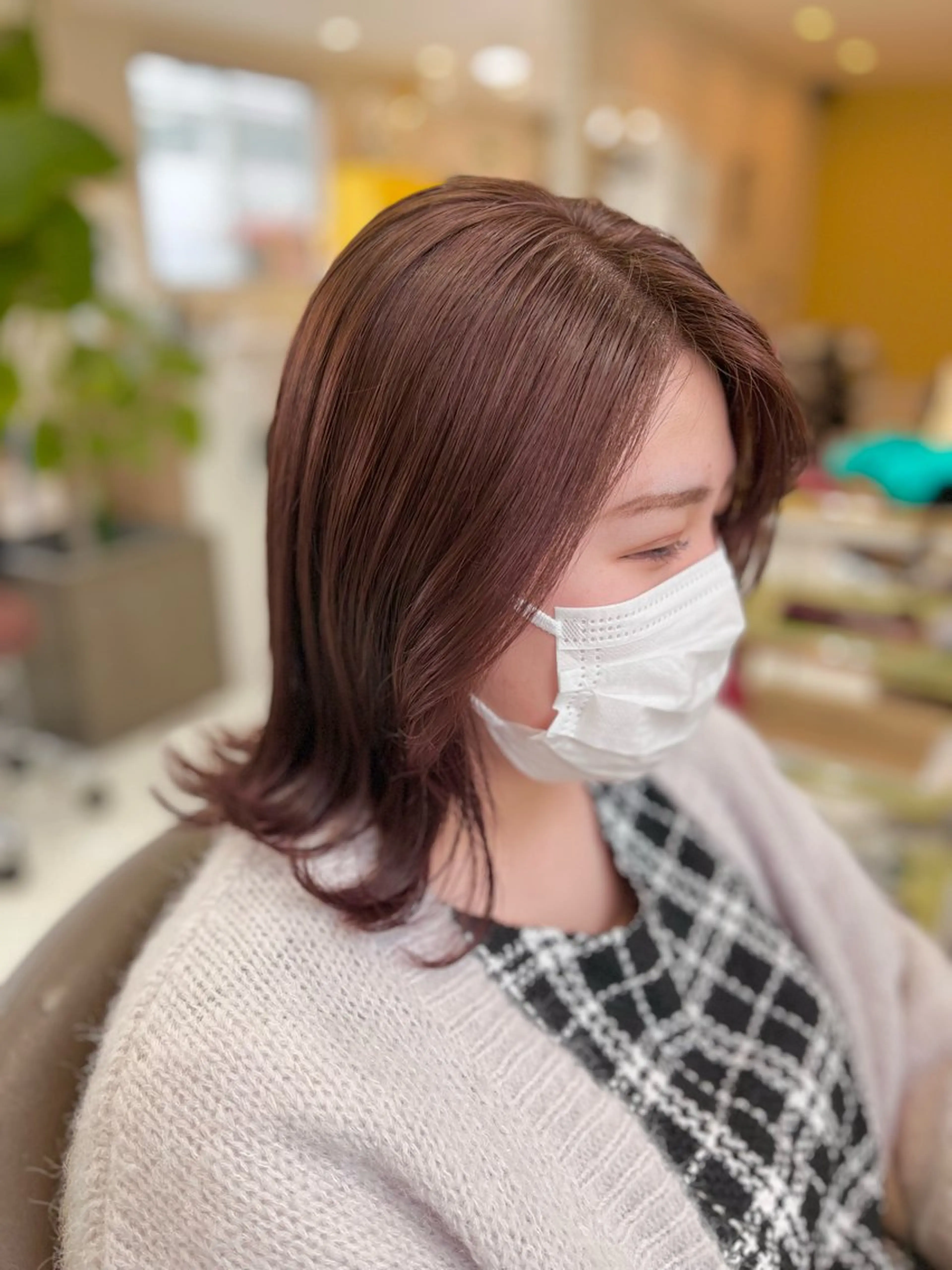 ミディアム ピンクブラウン ヘアカラー 堀口 彩佳のヘアスタイル