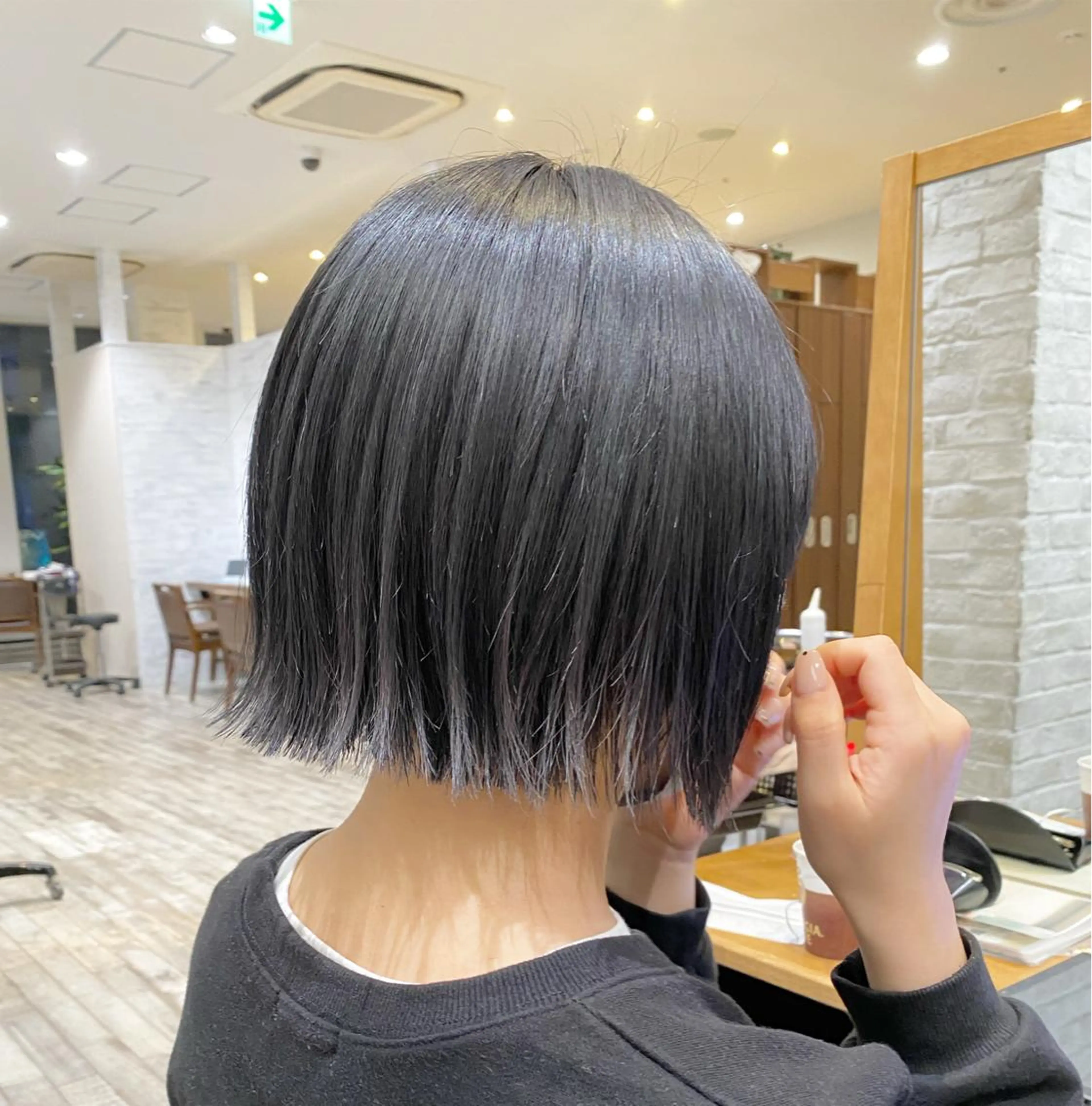 ショート 切りっぱなしボブ ボブ 栗原 瑞稀のヘアスタイル