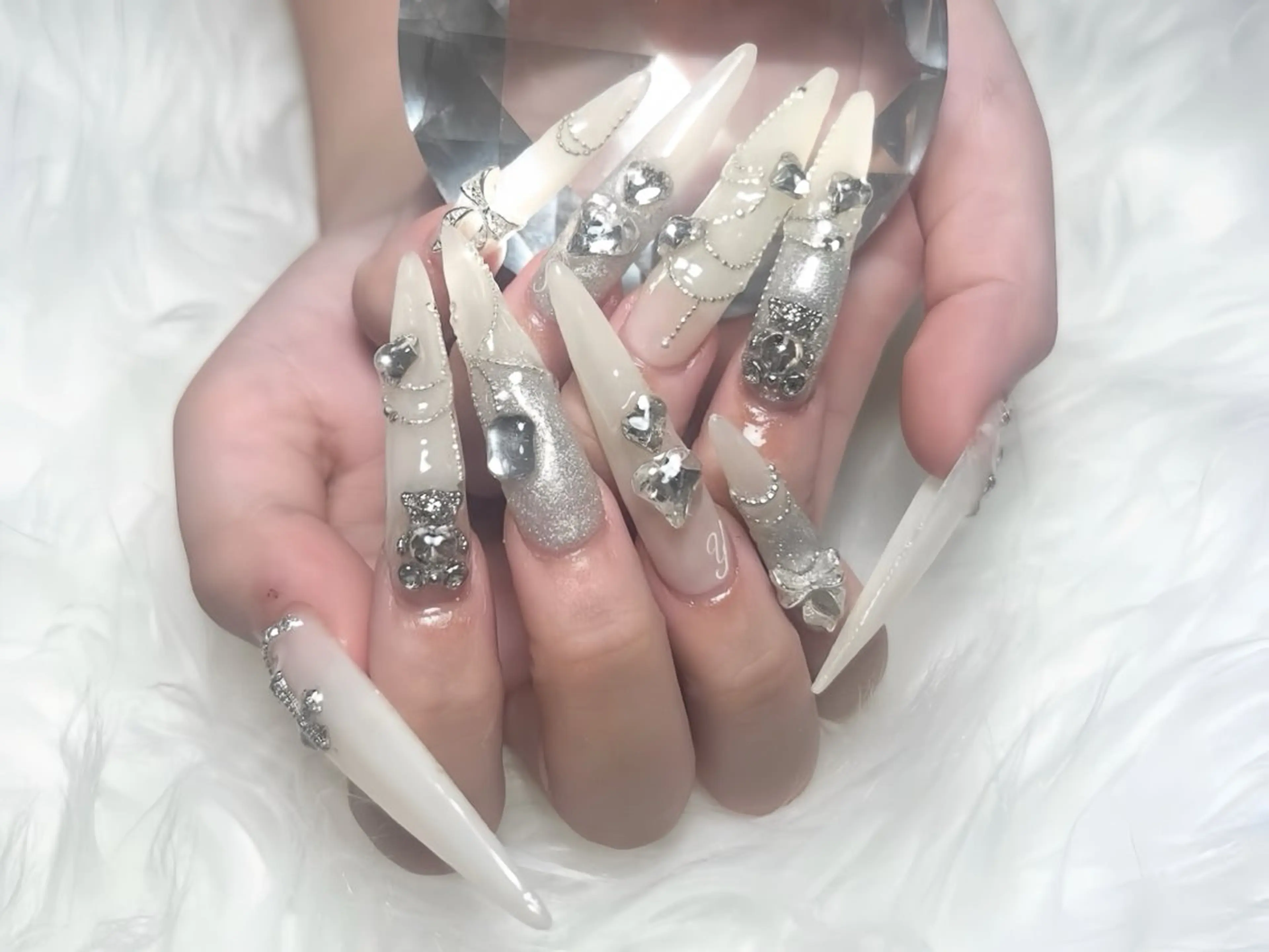 ネイル アートネイル フレンチネイル ジェルネイル 韓国ネイル ミラーネイル ハンドネイル Rin Nail 新大久保店のネイルデザイン