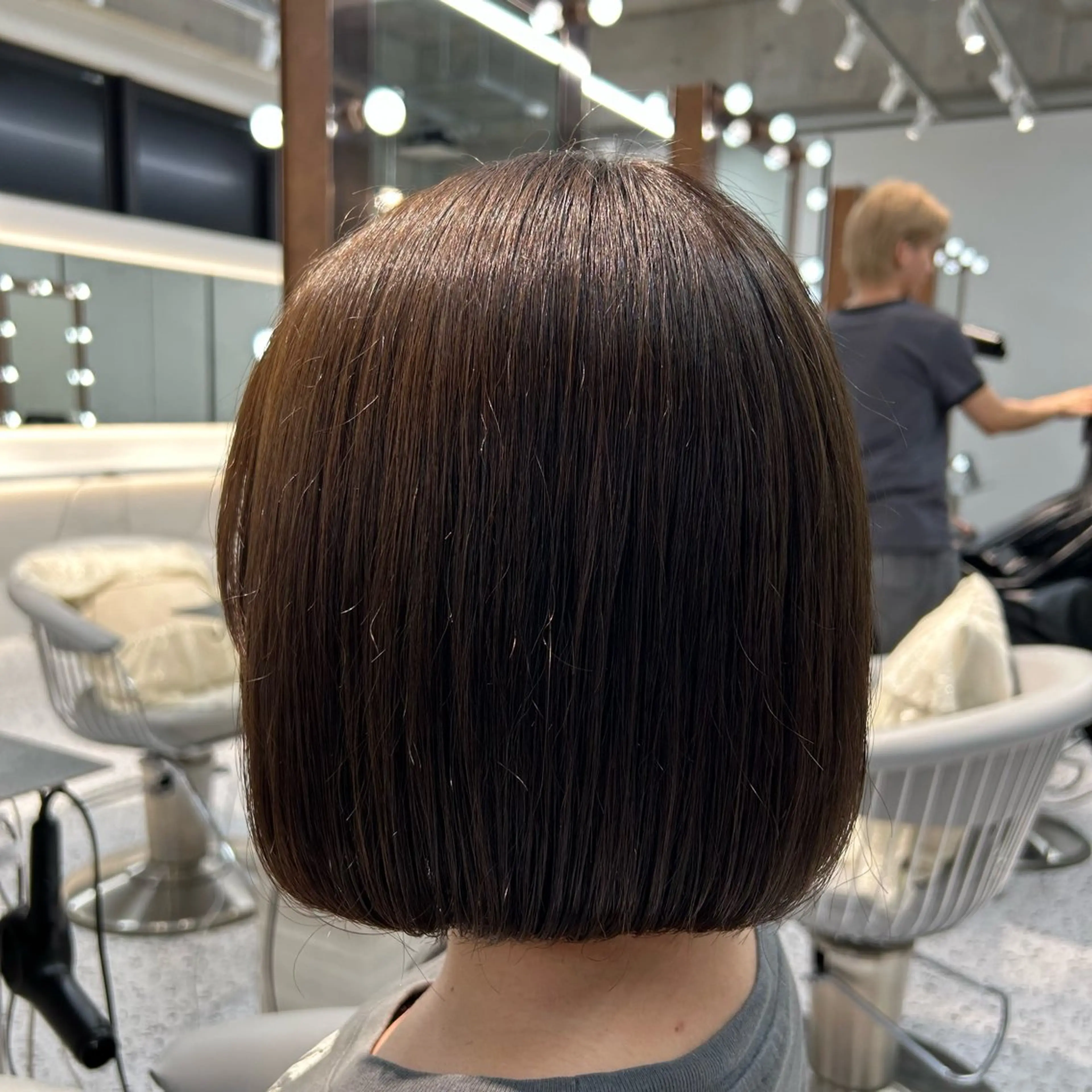 ミディアム カラー 切りっぱなしボブ ボブレイヤー アッシュ アッシュブラウン ベージュカラー ボブ/髪質改善 jionのヘアスタイル