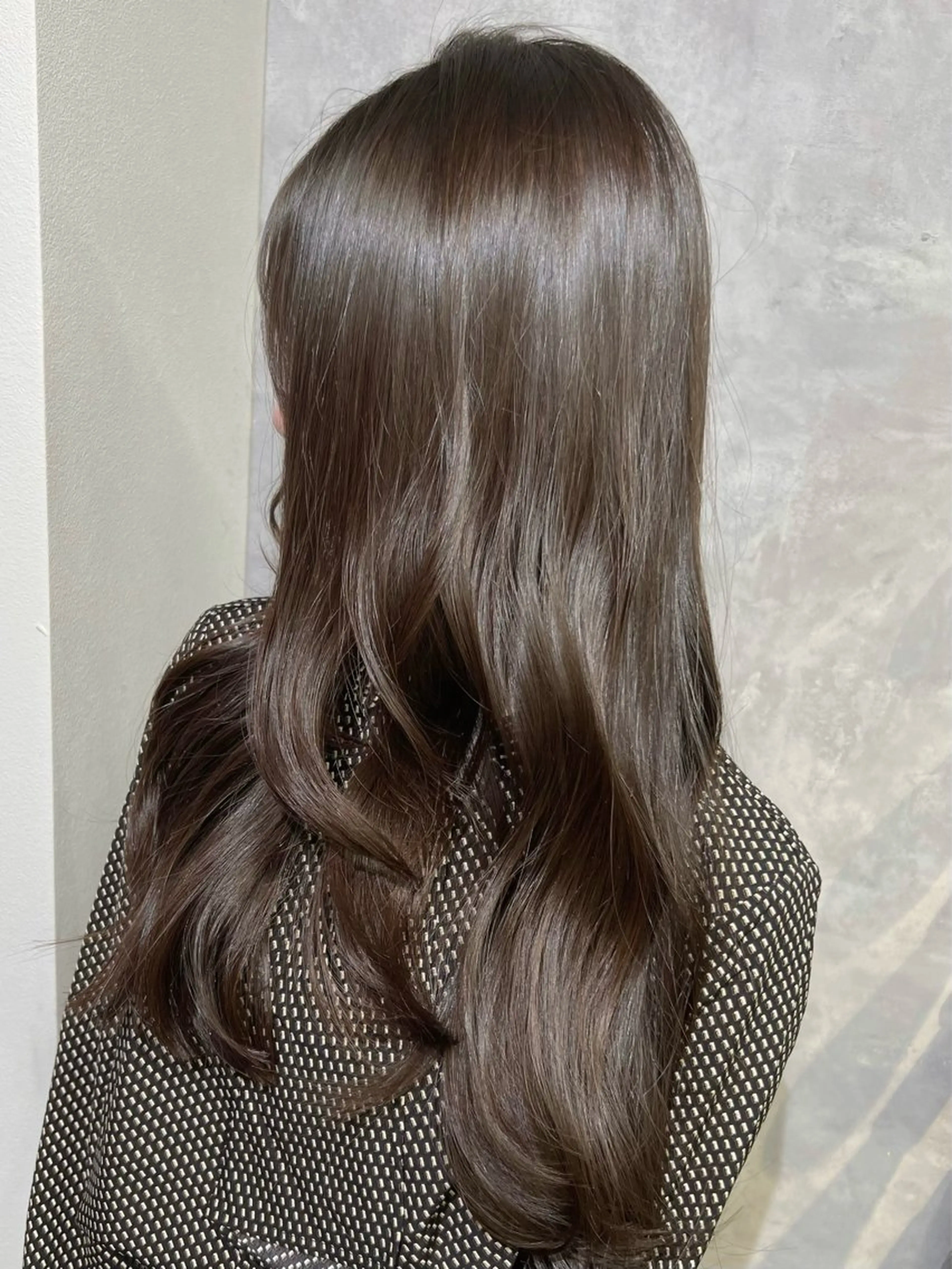 ロング カラー 黒髪 ブリーチ 透明感カラー 顔周りカット レイヤーカット 透明感/レイヤー 🇰🇷tomonaのヘアスタイル