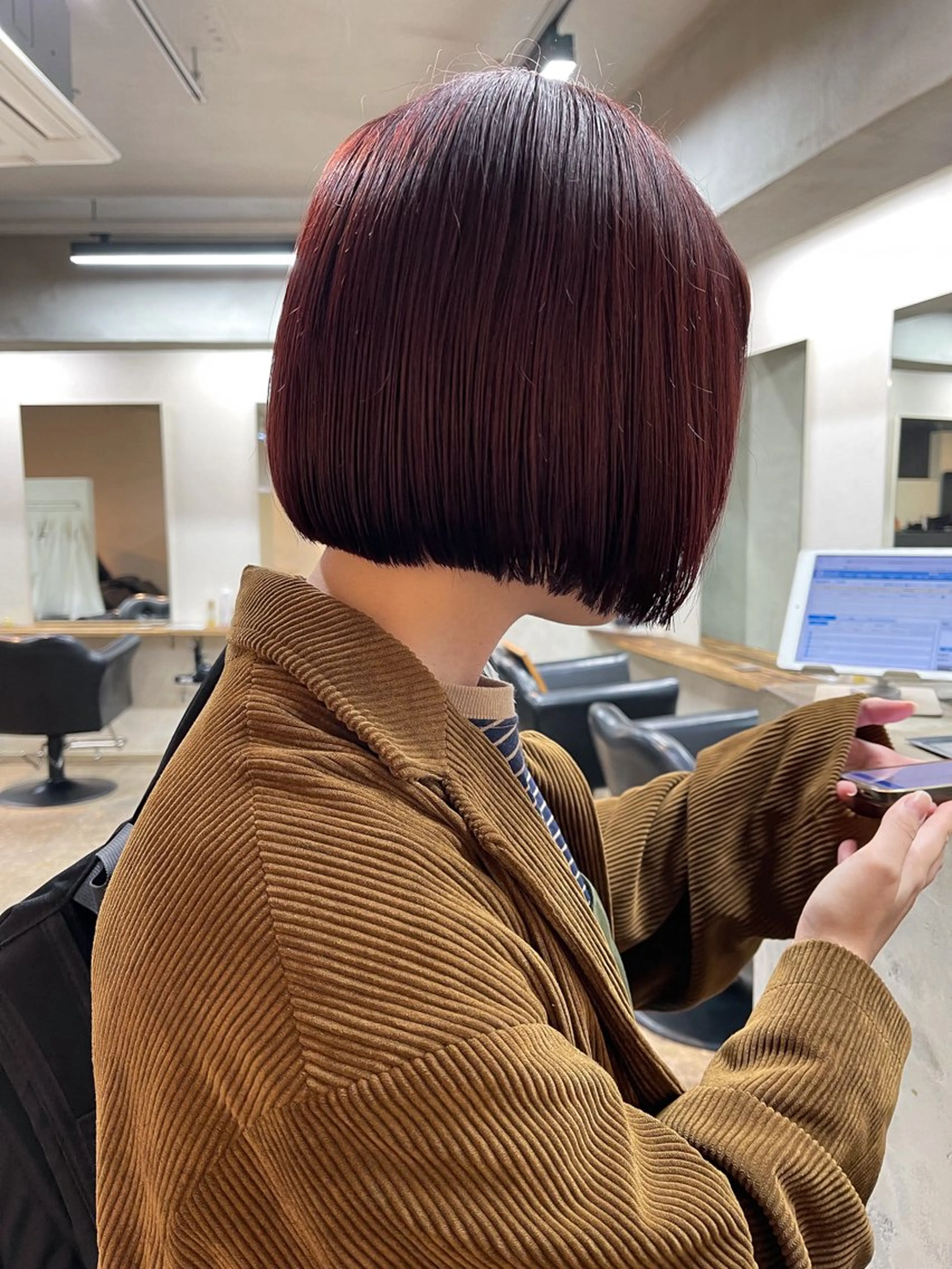 ミディアム カラー カット ヘアカラー トリートメント ヘアセット 安部佑哉/ハイトーン /レイヤー/ブリーチのヘアスタイル