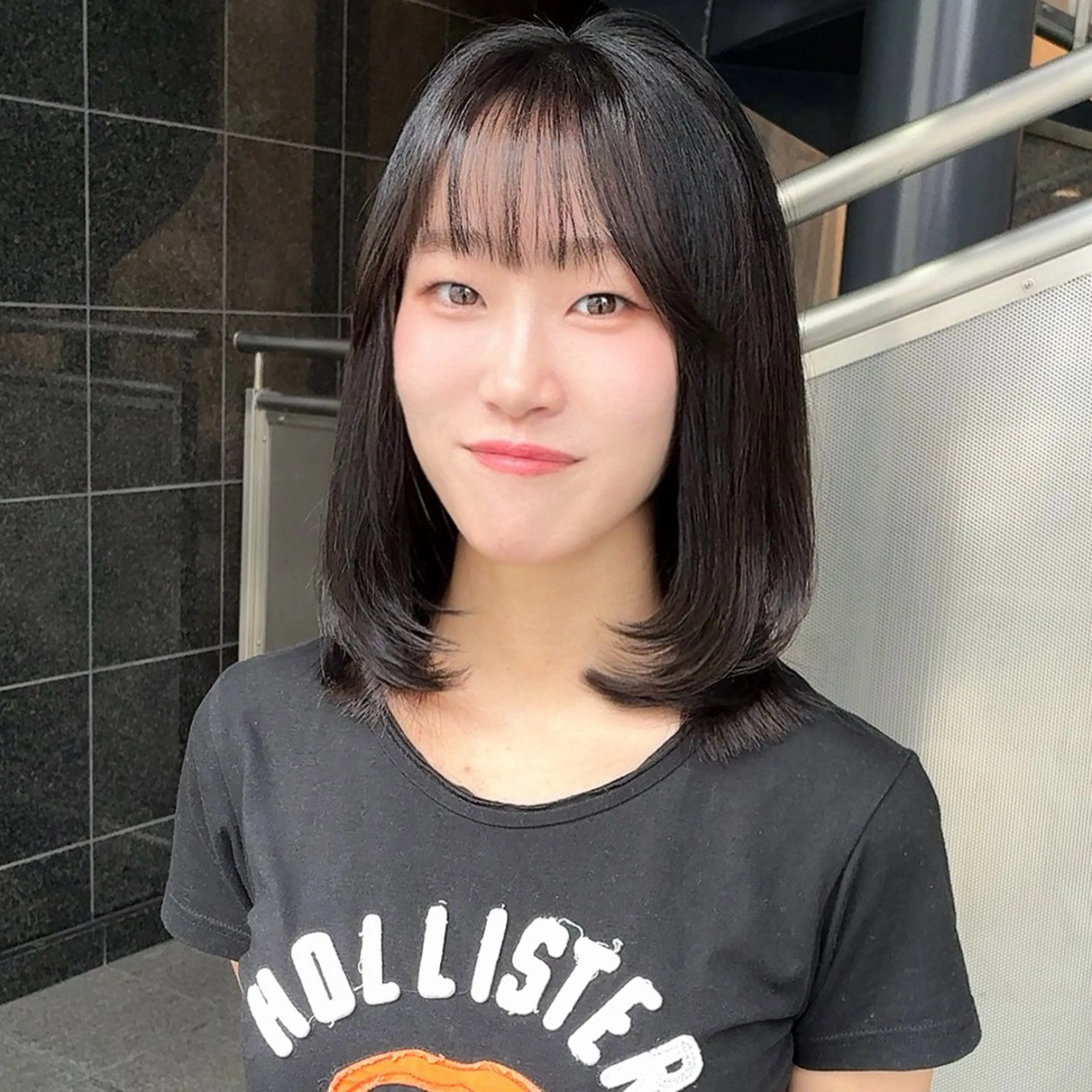 ミディアム レイヤーカット カット ヘアカラー calna 古賀 菜摘のヘアスタイル