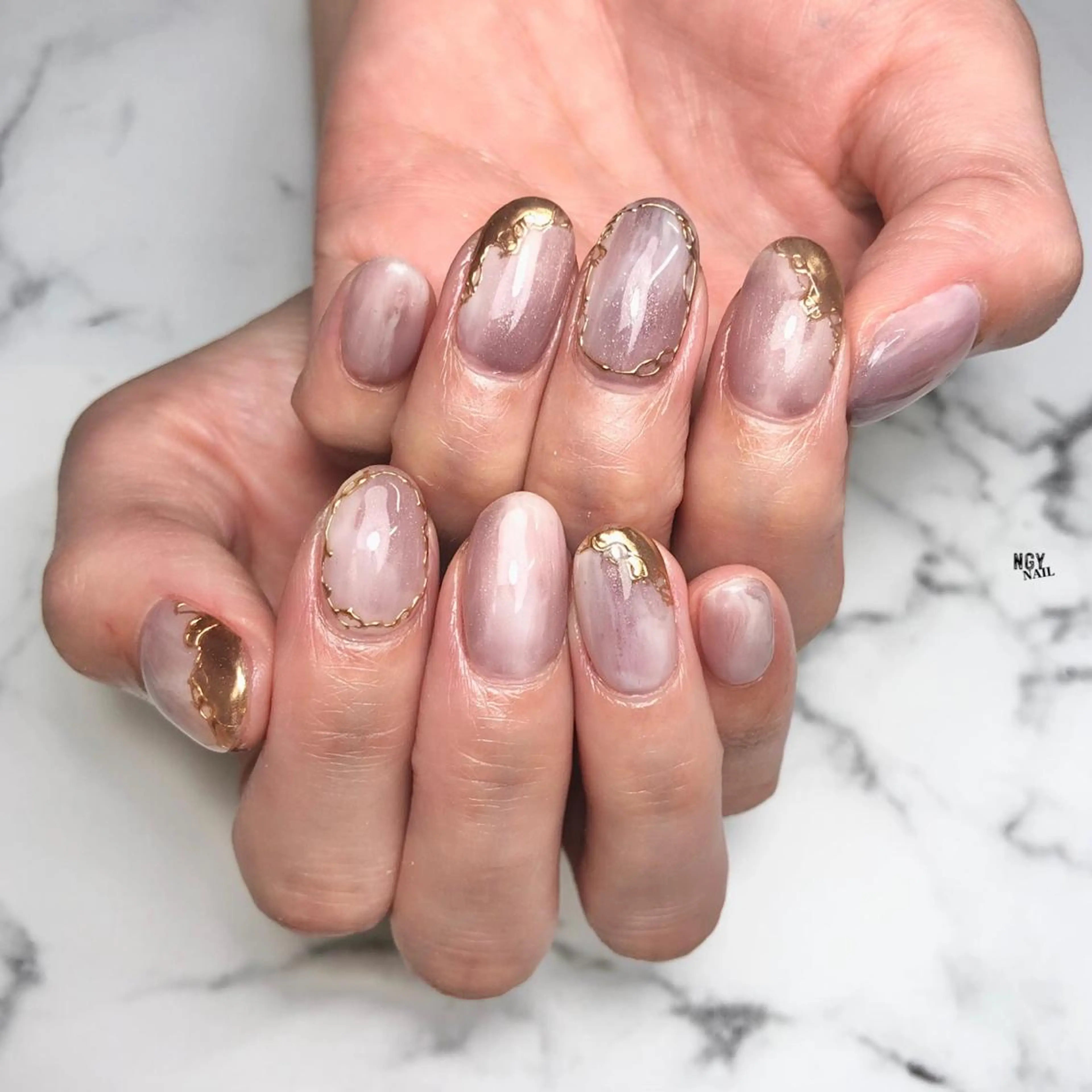 ネイル ブラウン ジェルネイル 大理石ネイル(マーブル) ミラーネイル ニュアンスネイル ハンドネイル NAIL NOWのネイルデザイン