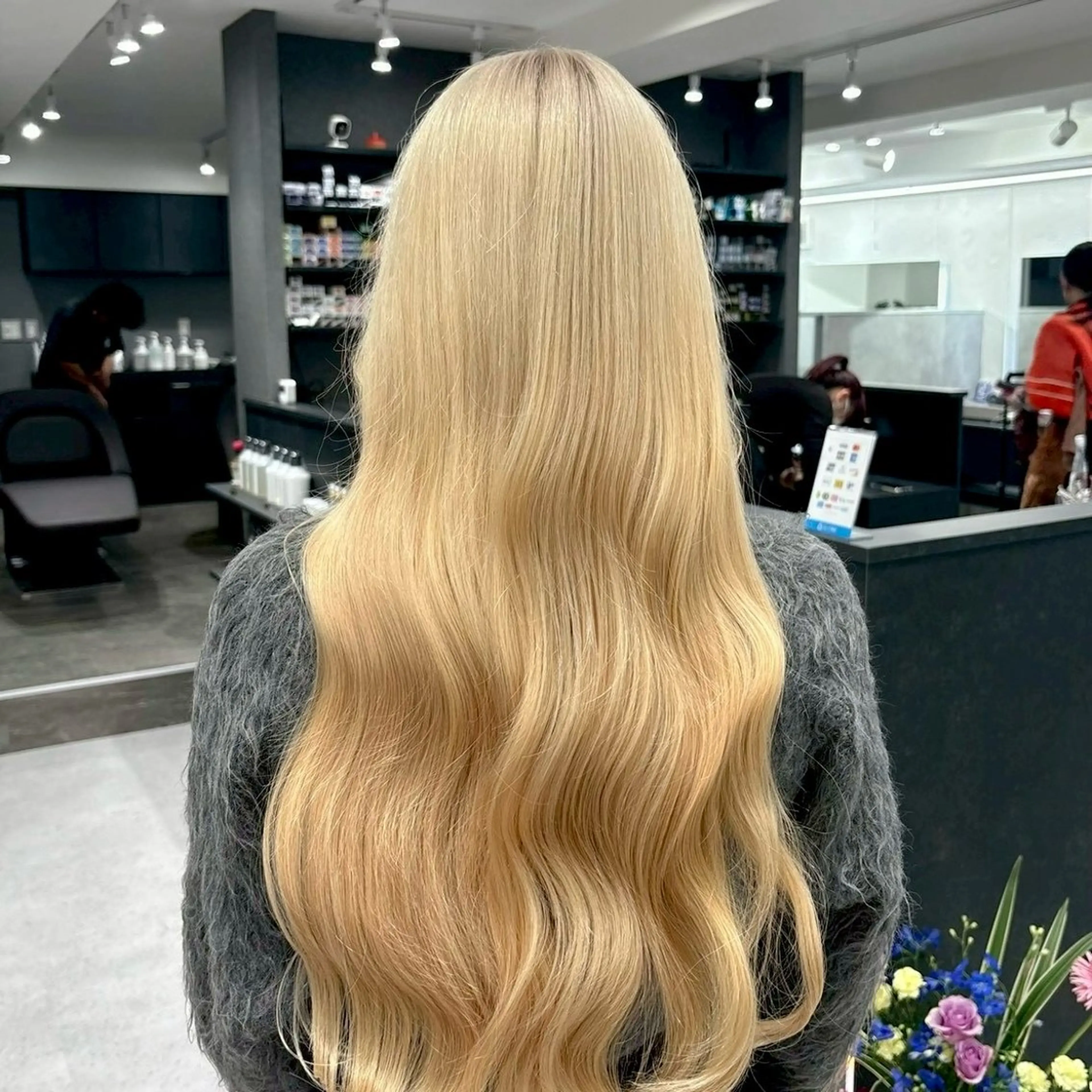 ロング カラー ベージュカラー ブリーチ ブロンド ブロンドベージュ きぃちゃん/カラー 特化/いろあそび🦋のヘアスタイル