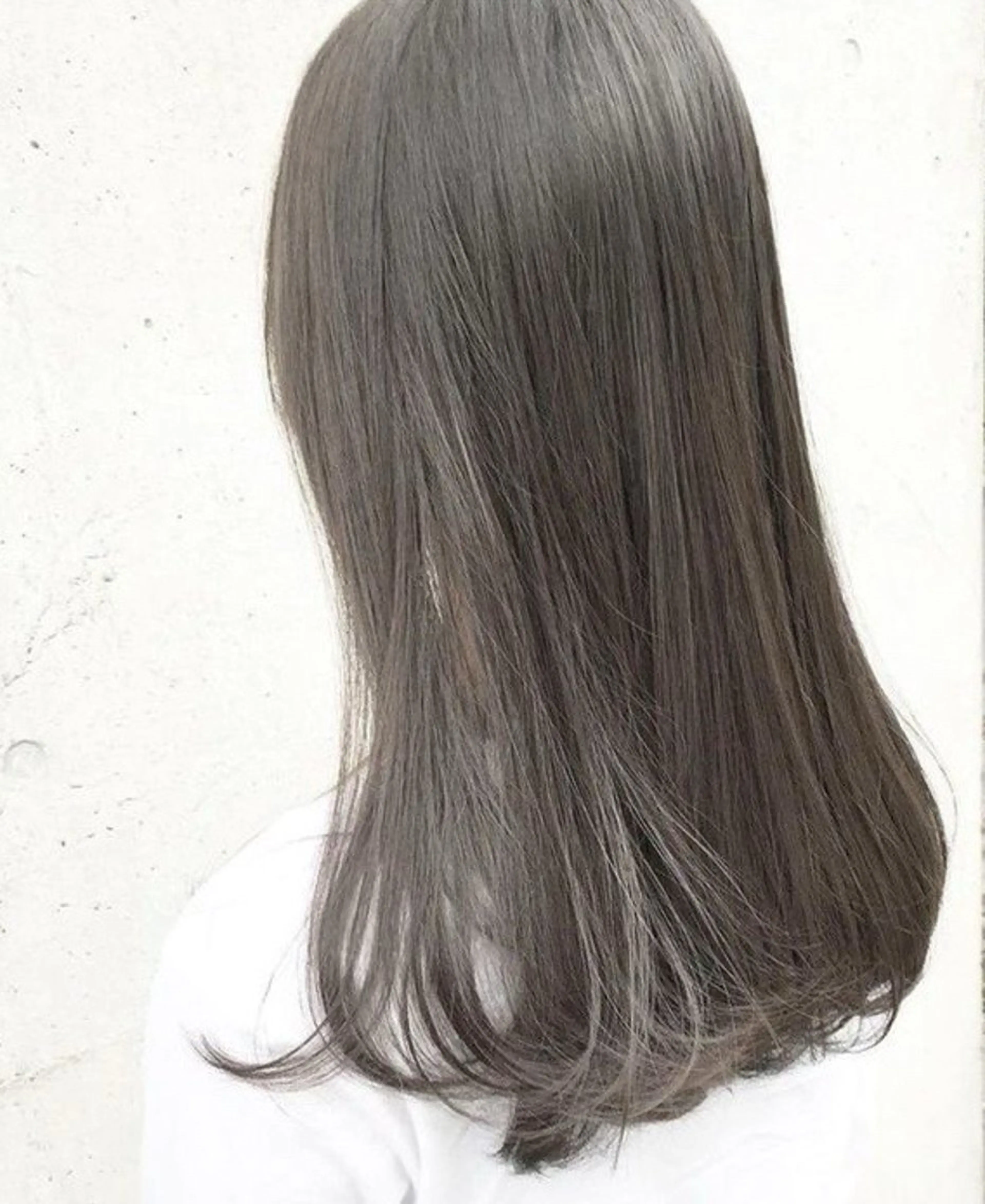 セミロング 中西 榛菜のヘアスタイル