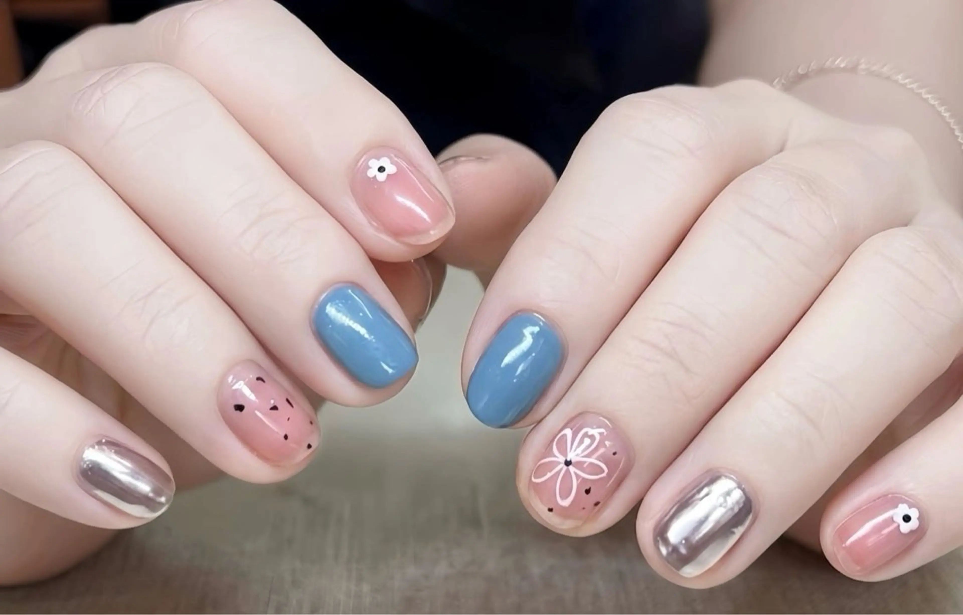 ネイル マッサージサロン AKIのネイルデザイン