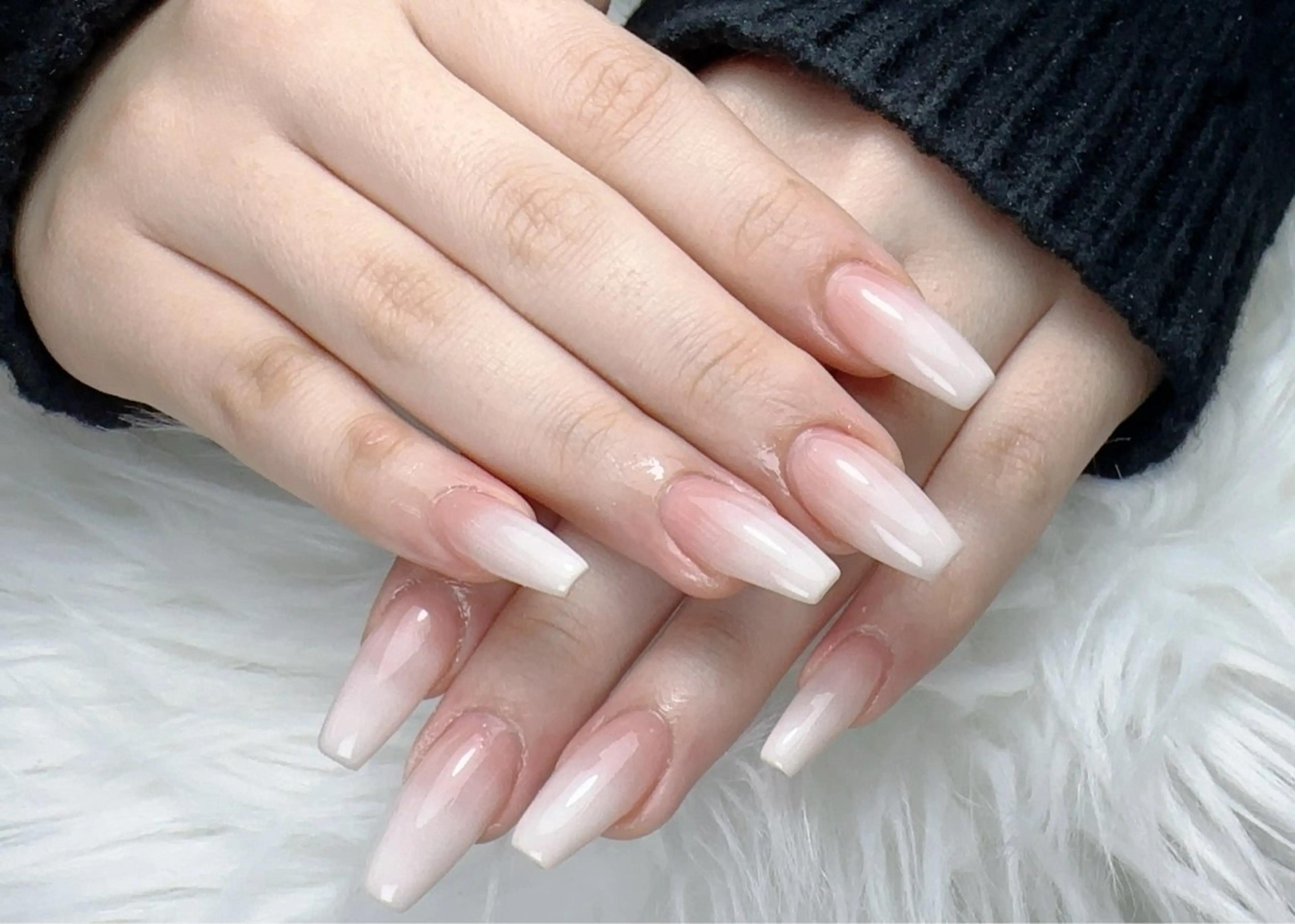 ネイル アートネイル 韓国ネイル 水色 ロングネイル マグネットネイル ハンドネイル ハンドケア NailDemure 【銀座店】のネイルデザイン