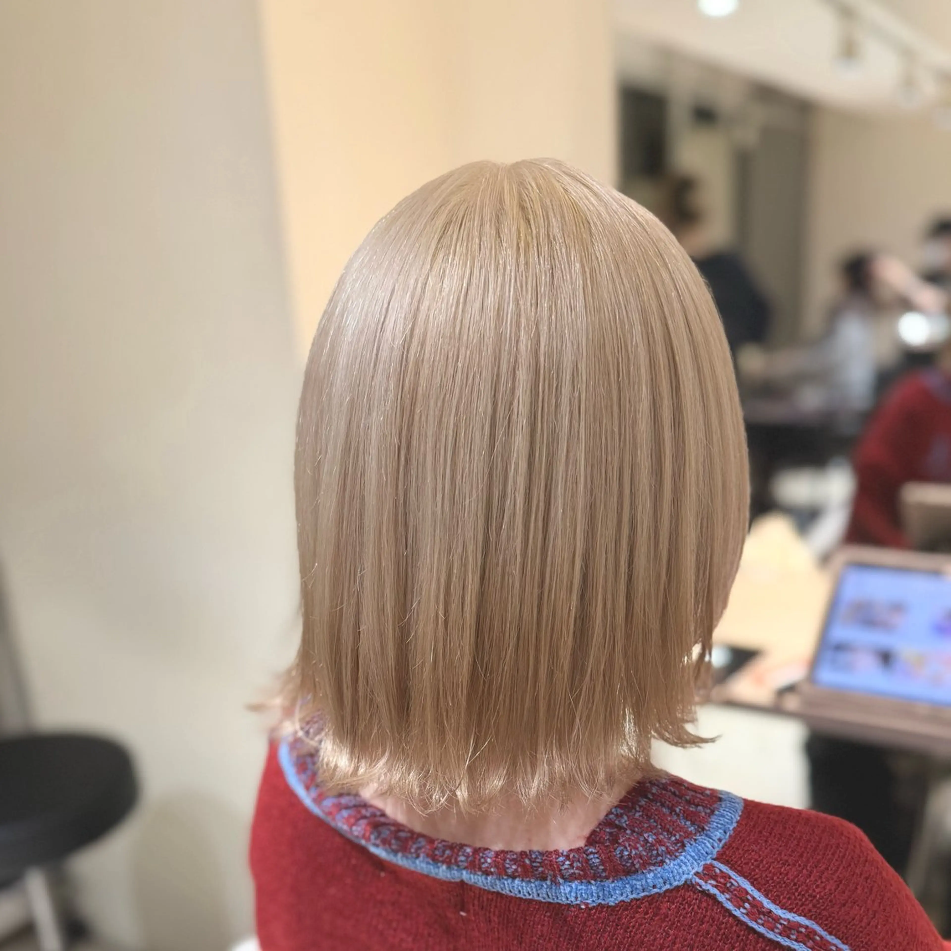 ミディアム カラー ヘアアレンジ ベージュカラー ブリーチ ホワイトベージュ ヘアカラー トリートメント 🦋🫧艶髪カラー 🫧🦋あいりのヘアスタイル