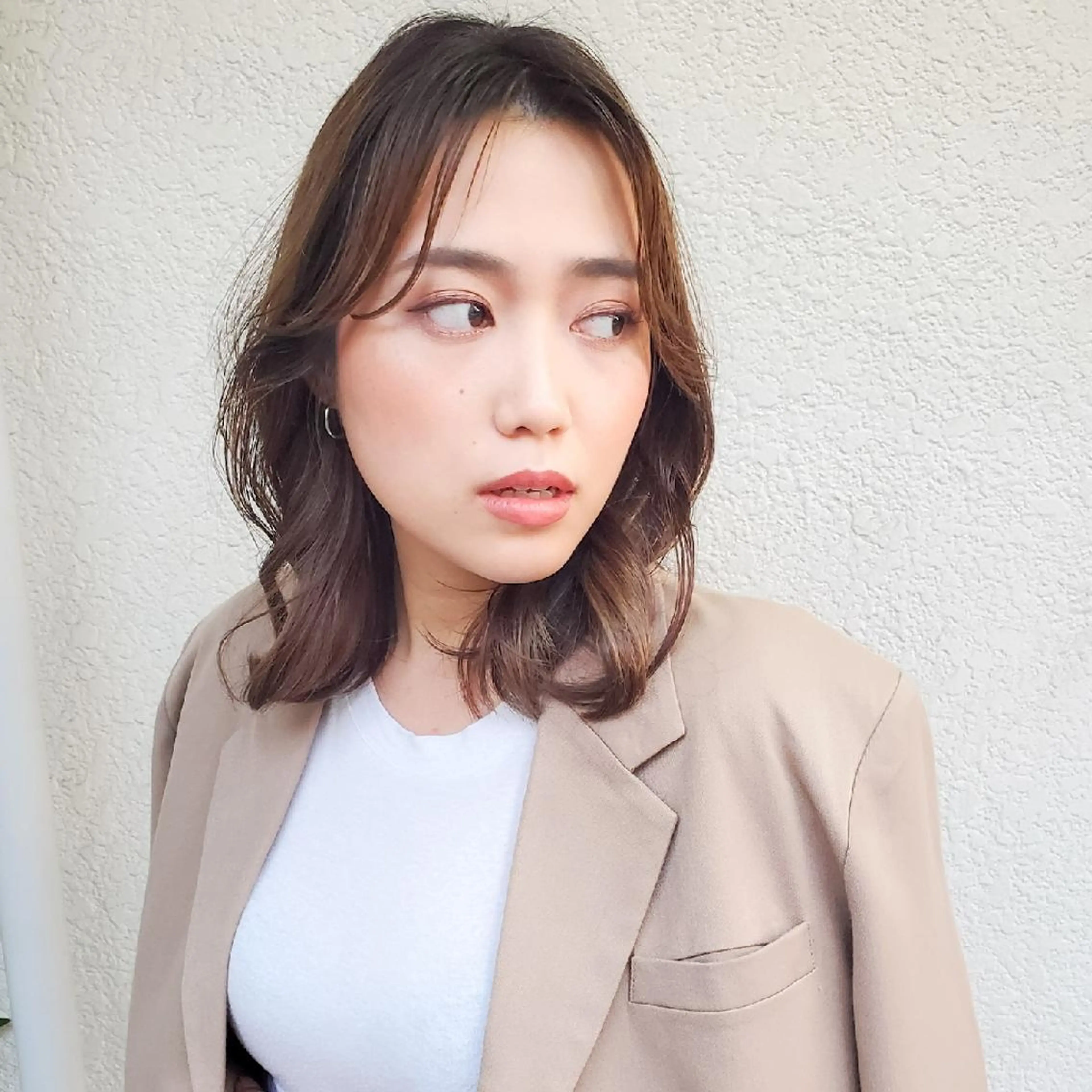 セミロング カラー 切りっぱなしボブ ショートボブ セミロングパーマ バレイヤージュ ベージュカラー カット ヘアカラー トリートメント フリーランス所属・韓国ヘア レイヤー くびれヘアMATSUのヘアスタイル