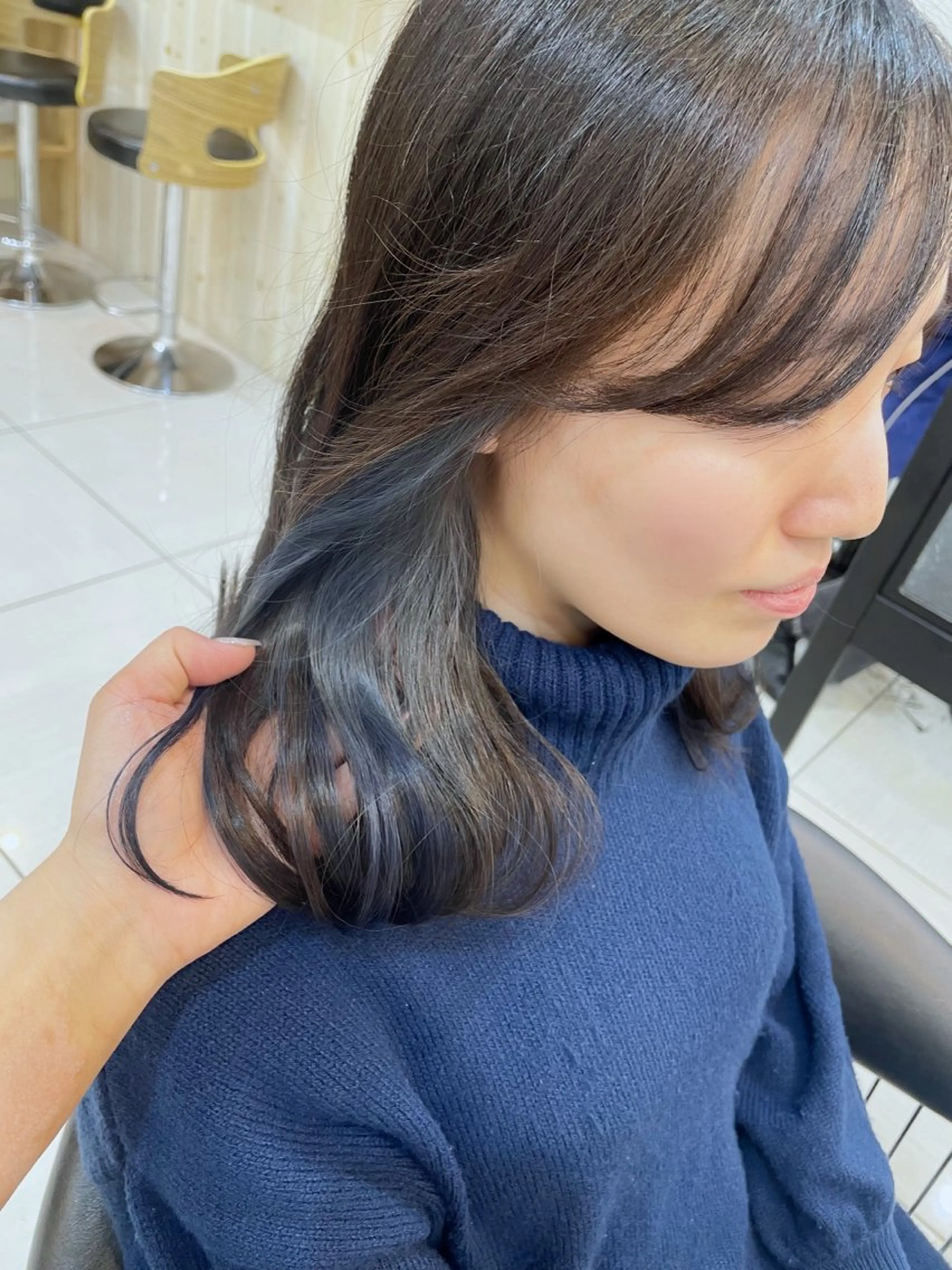 セミロング カラー ブリーチ イヤリングカラー トリートメント ヘアカラー 田野倉NEXT店 美髪ニストのヘアスタイル