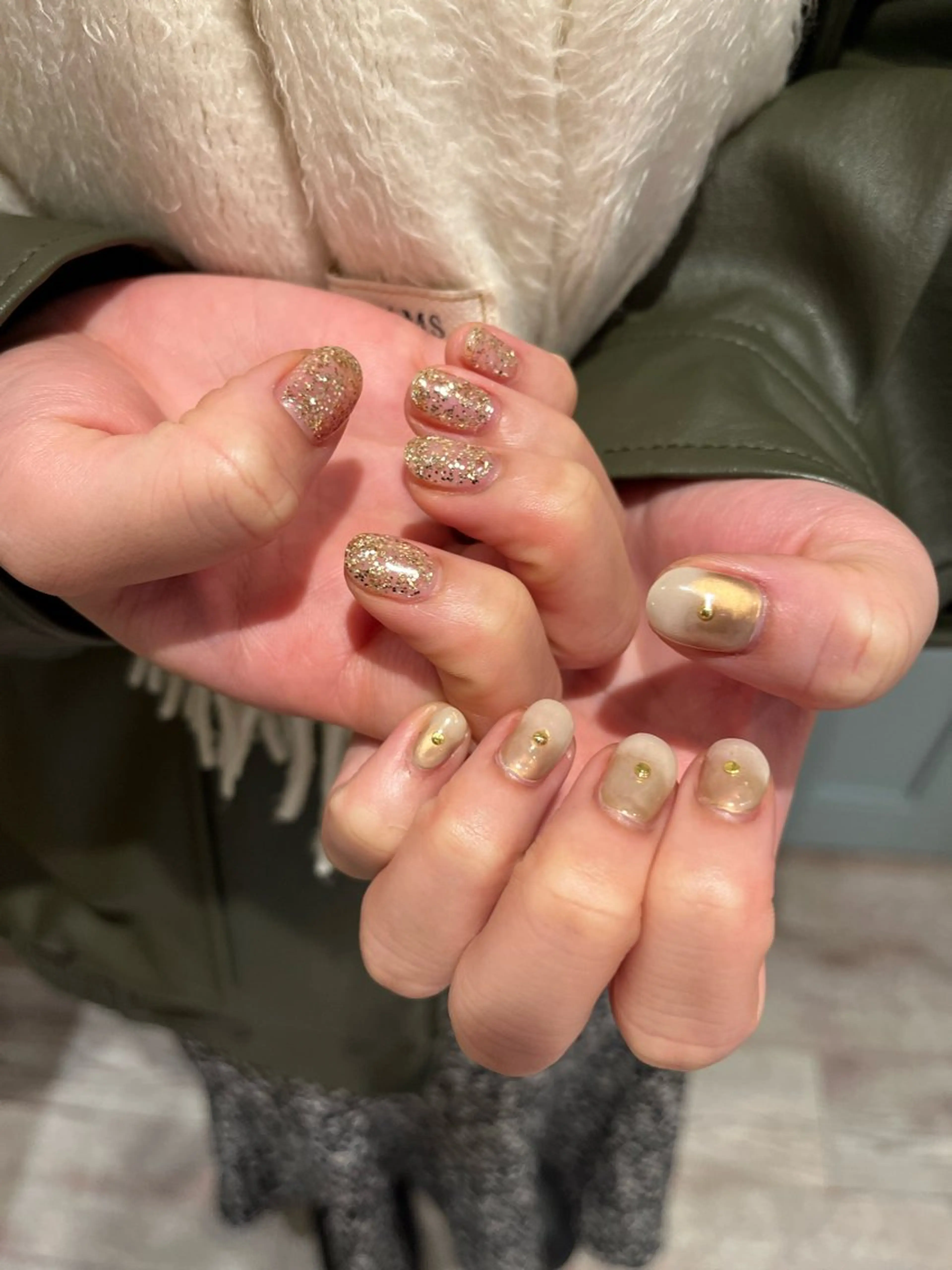 ネイル ハンドネイル une／YUKINA 🫧大人nuanceのネイルデザイン