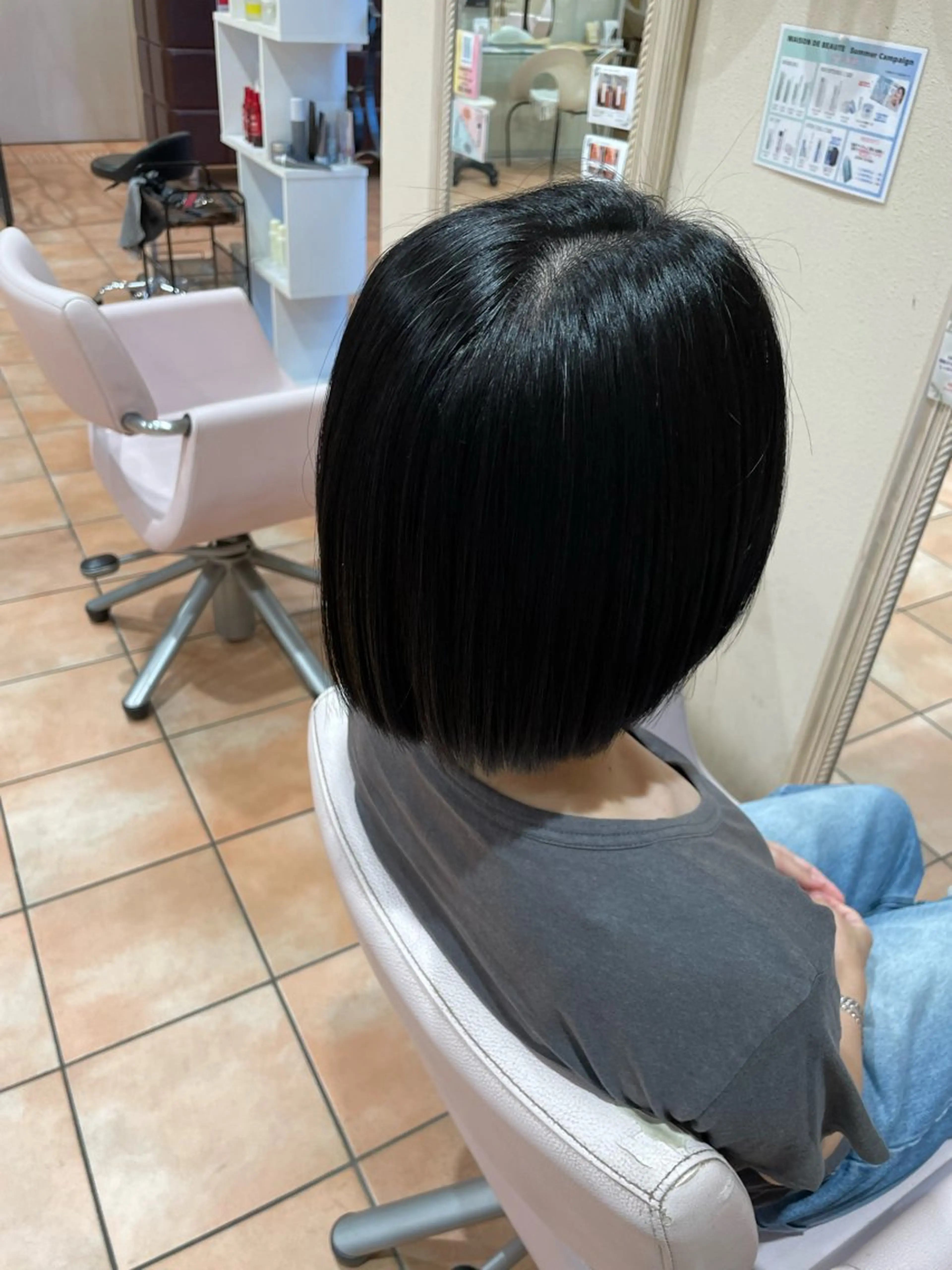 ショート カラー めぞんどぼーて REINAのヘアスタイル