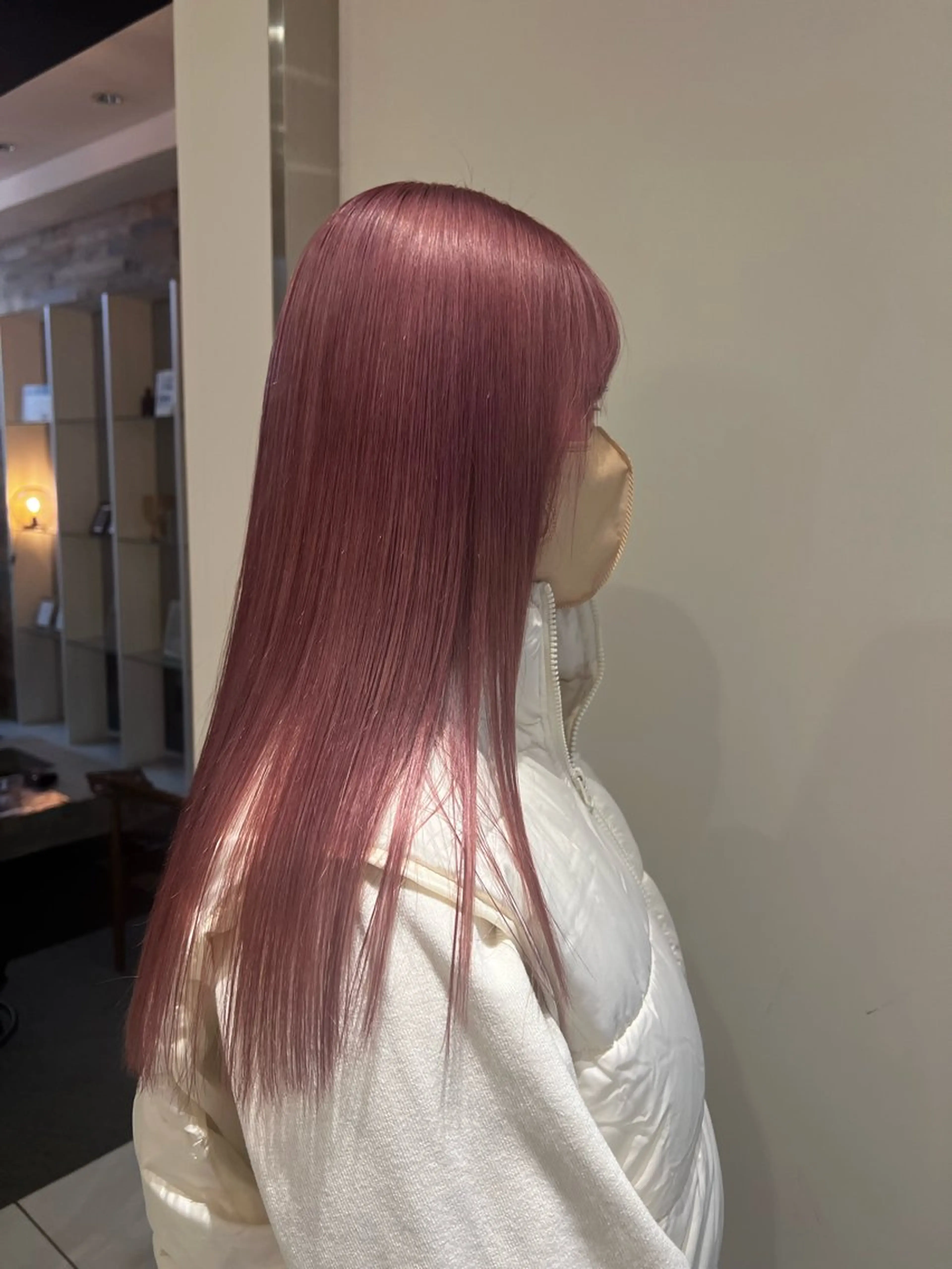 カラー hiyori /ハイトーンカラーのヘアスタイル