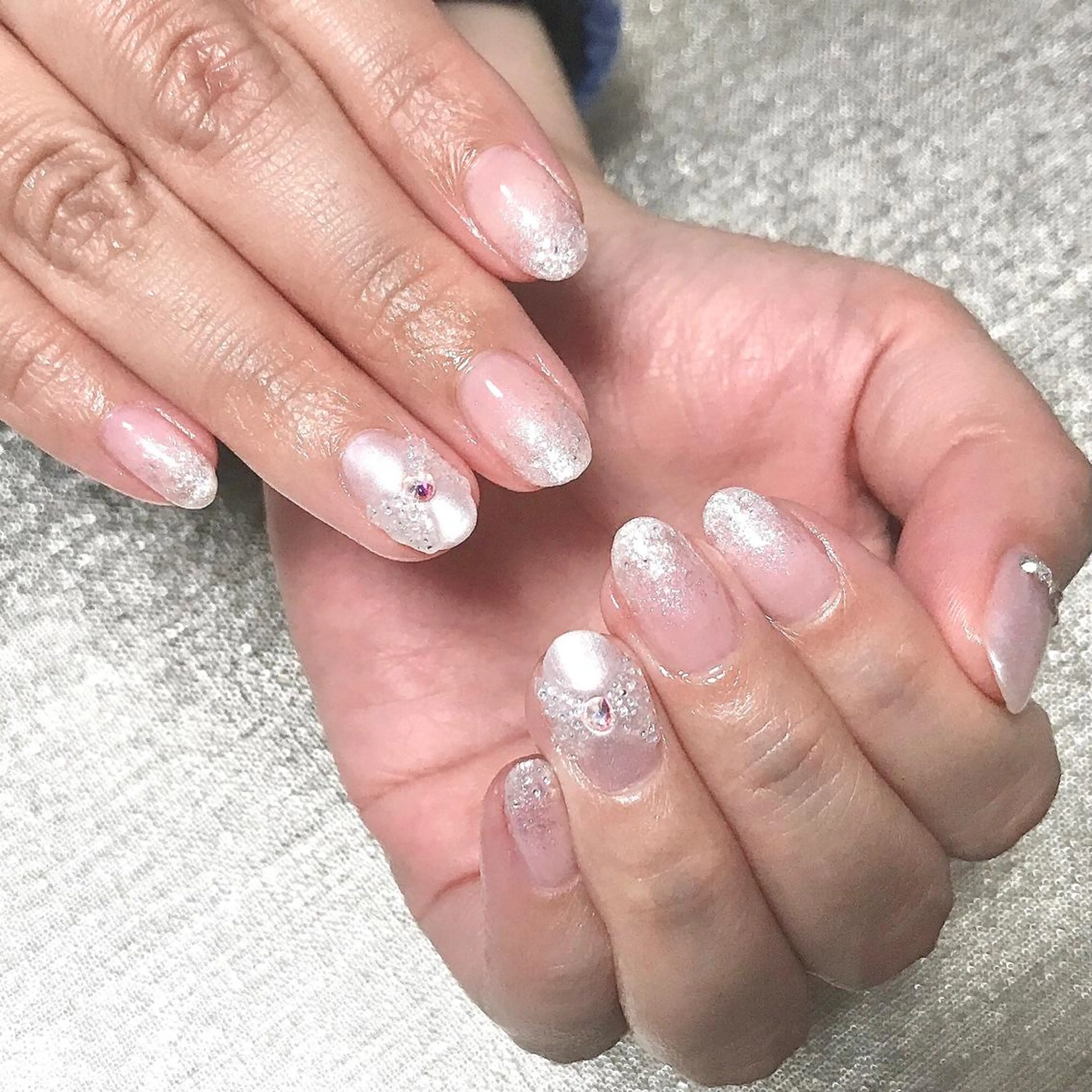 ネイル グラデーション ワンカラーネイル リボン ホワイト ステラ marikominoのネイルデザイン