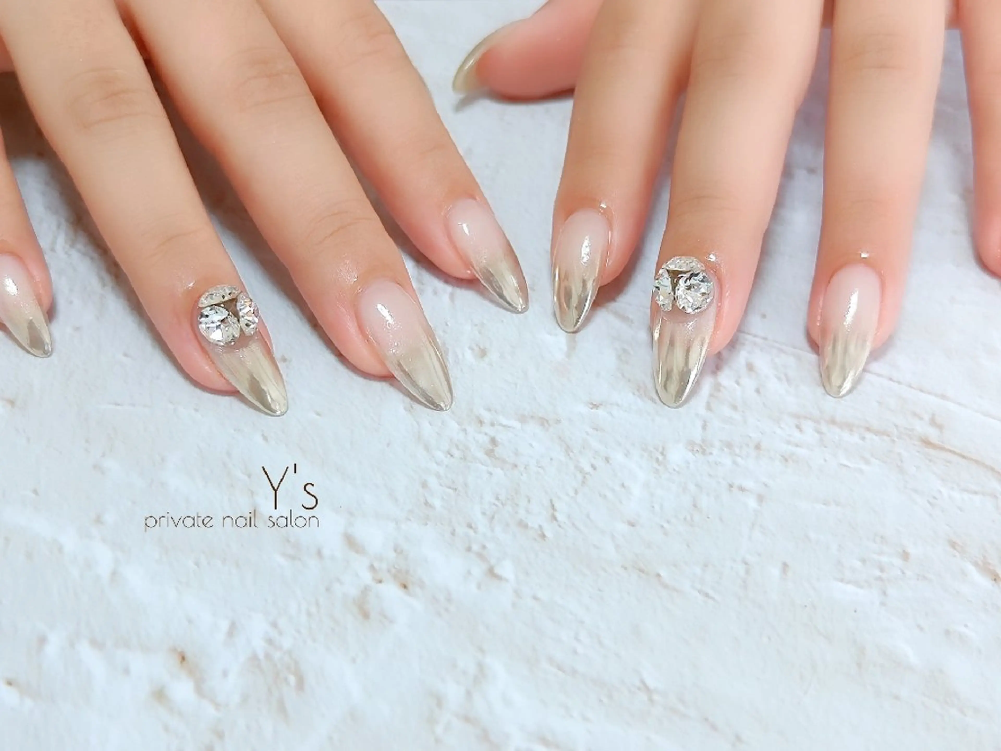 ネイル ハンドネイル YUMI NAGAI  のネイルデザイン