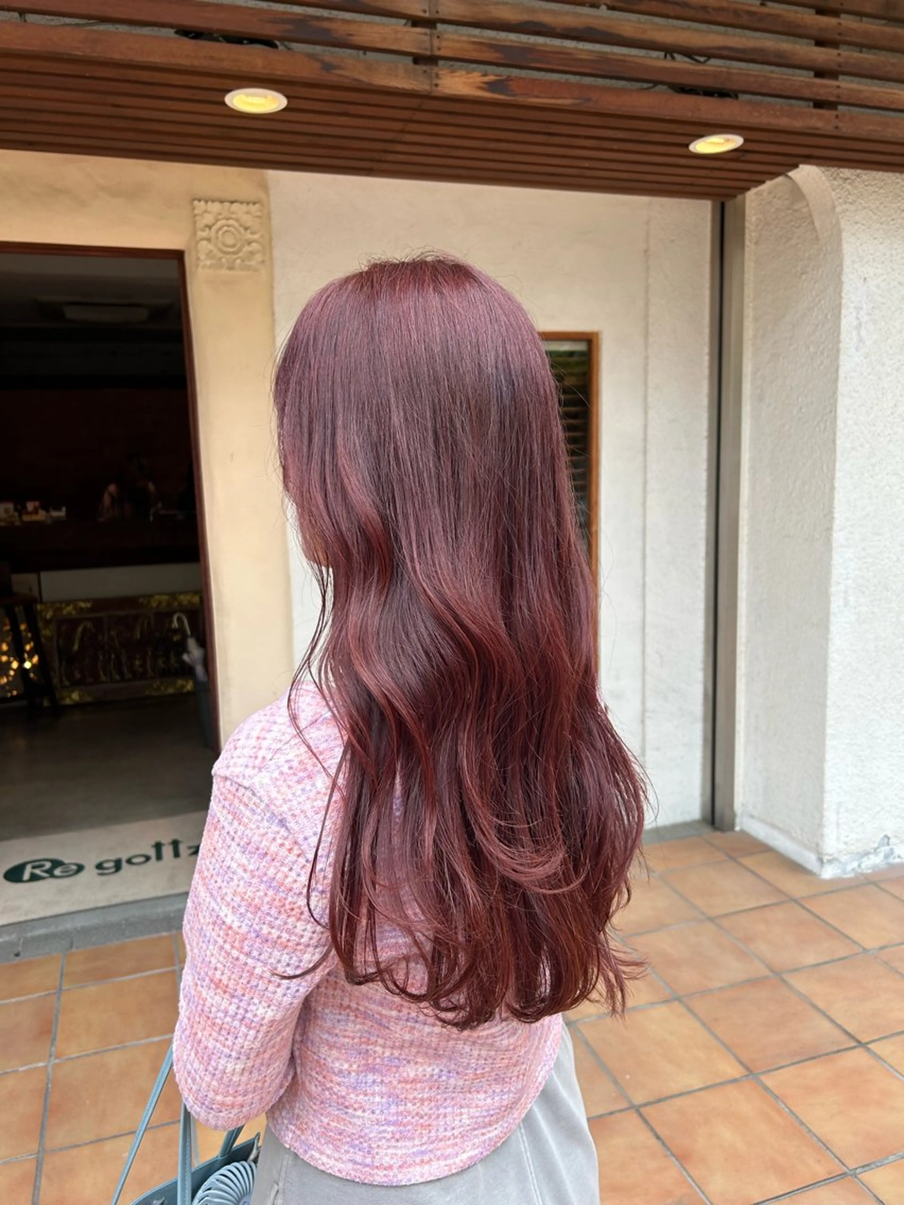 ロング カラー ブリーチ ダブルカラー ブリーチなしカラー カット ヘアカラー トリートメント ヘッドスパ putri 川邉 優花のヘアスタイル