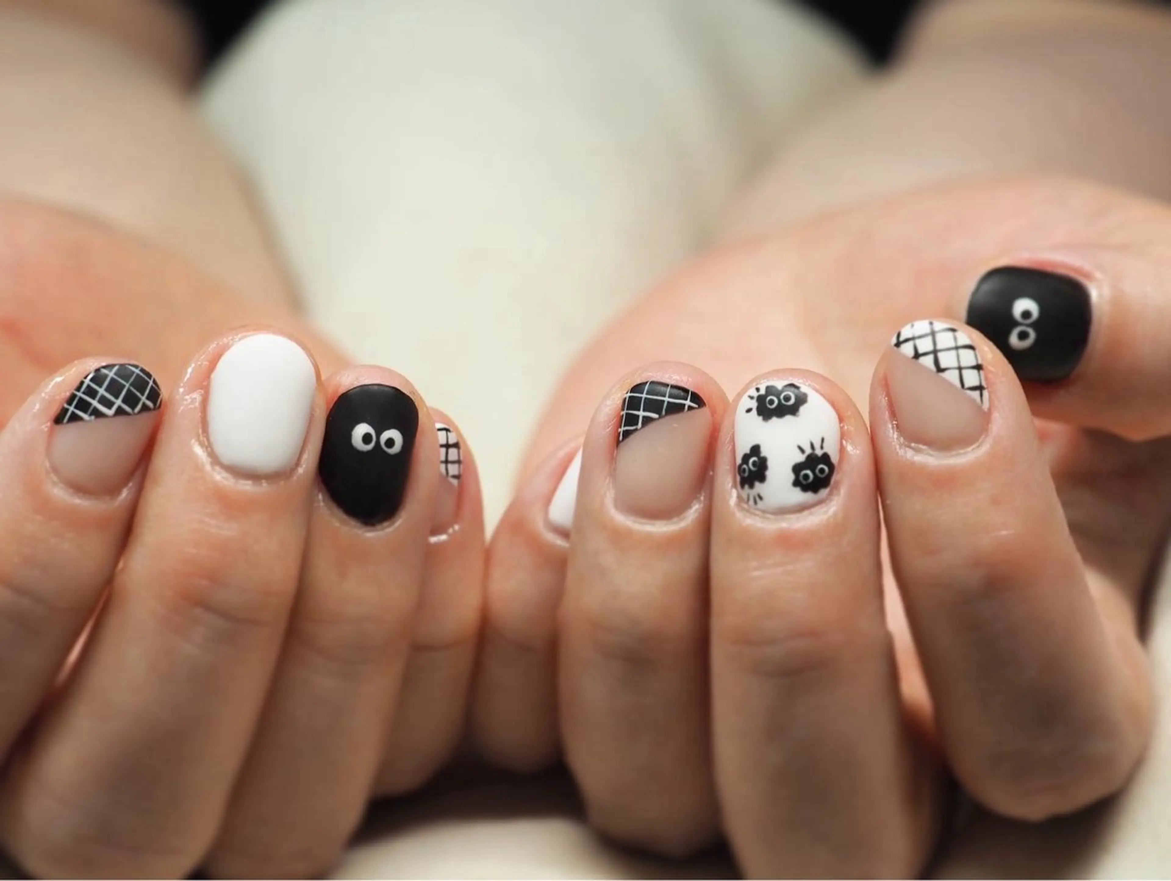 ネイル AKIHCOT NAILSのネイルデザイン