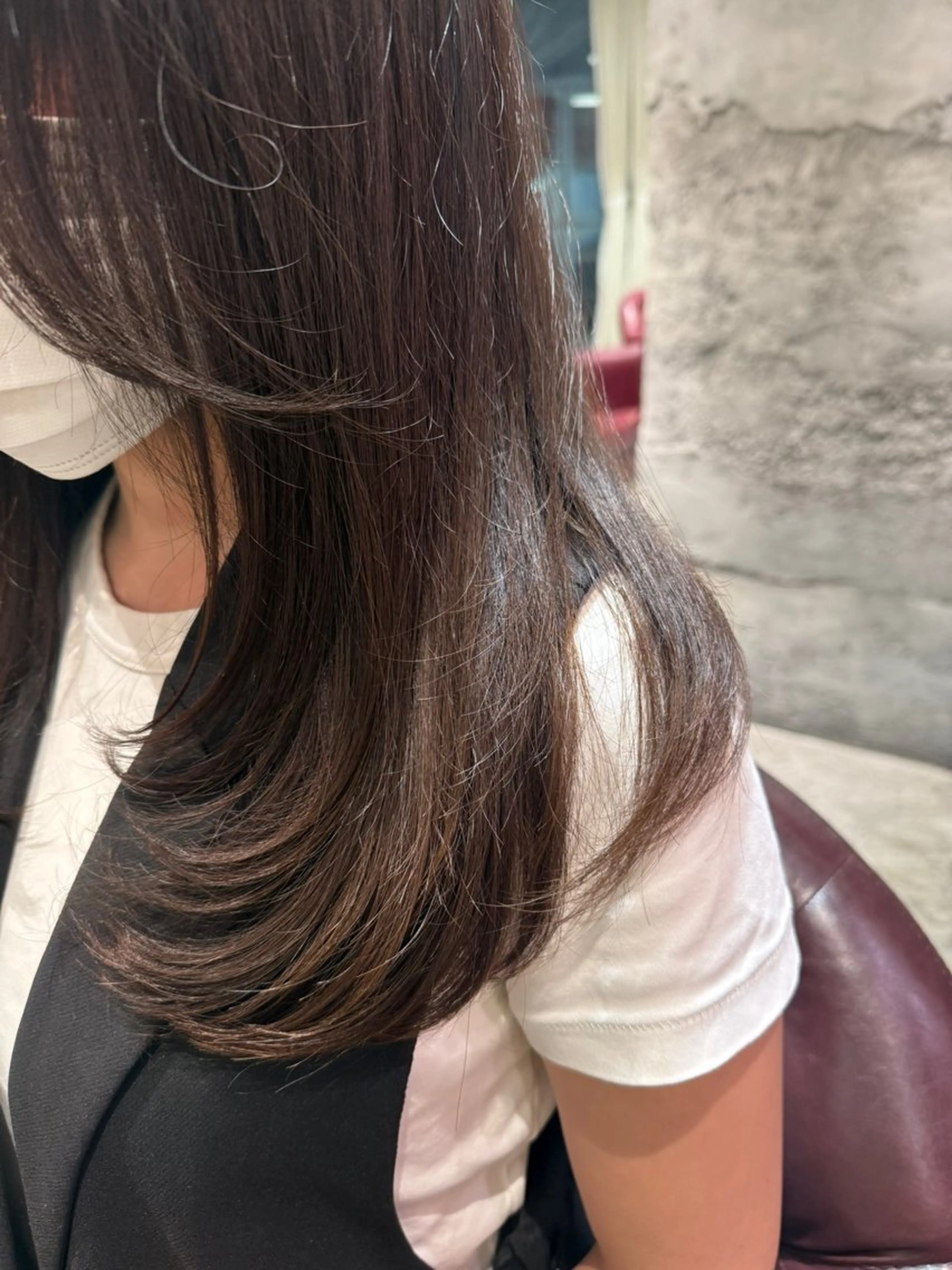 セミロング カラー レイヤーカット 高橋 葵のヘアスタイル