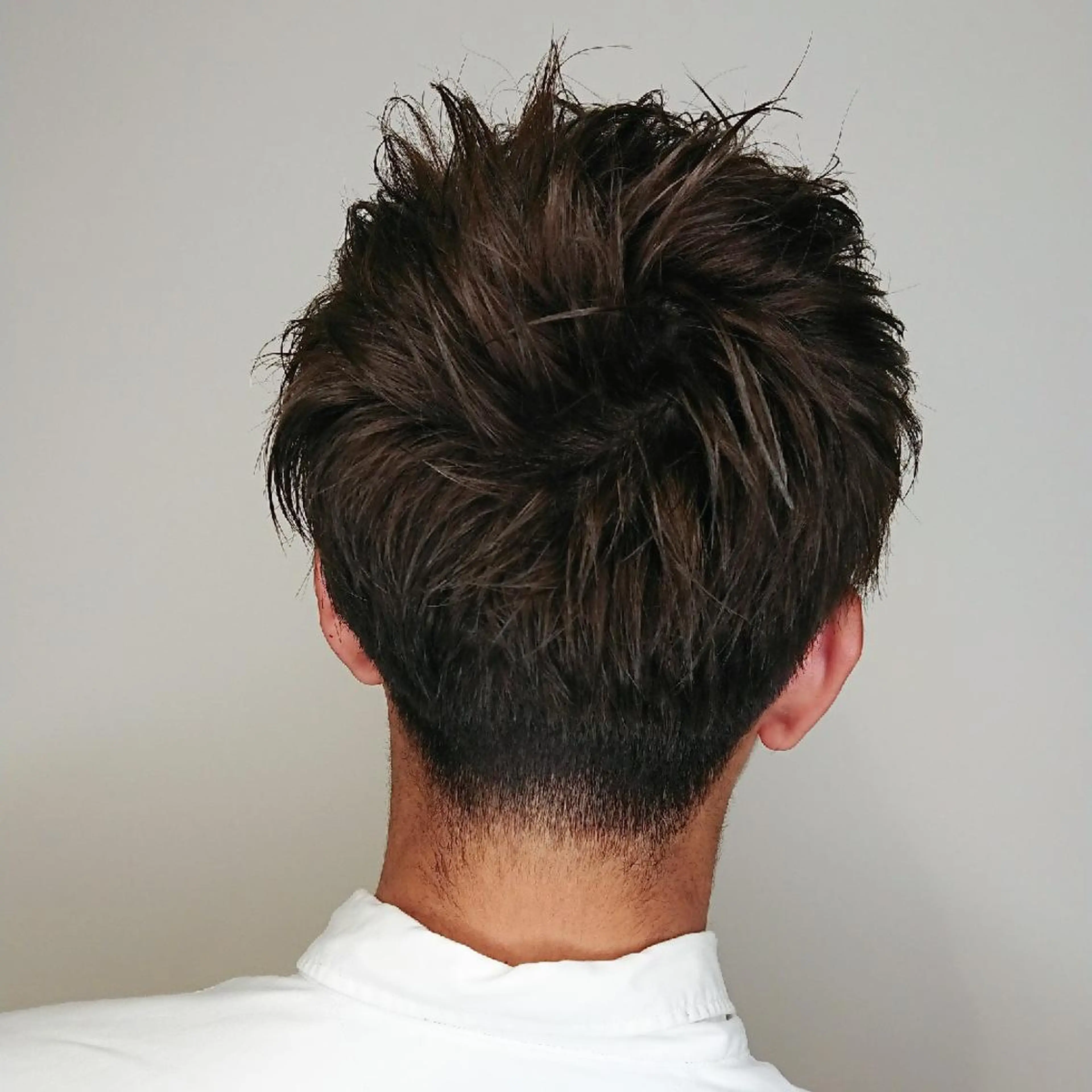 メンズ カラー パーマ ヘアアレンジ アップバング メンズブリーチ マッシュ メンズパーマ ブリーチ ブリーチ/ヘアケア/ 艶髪/イギチハルのヘアスタイル