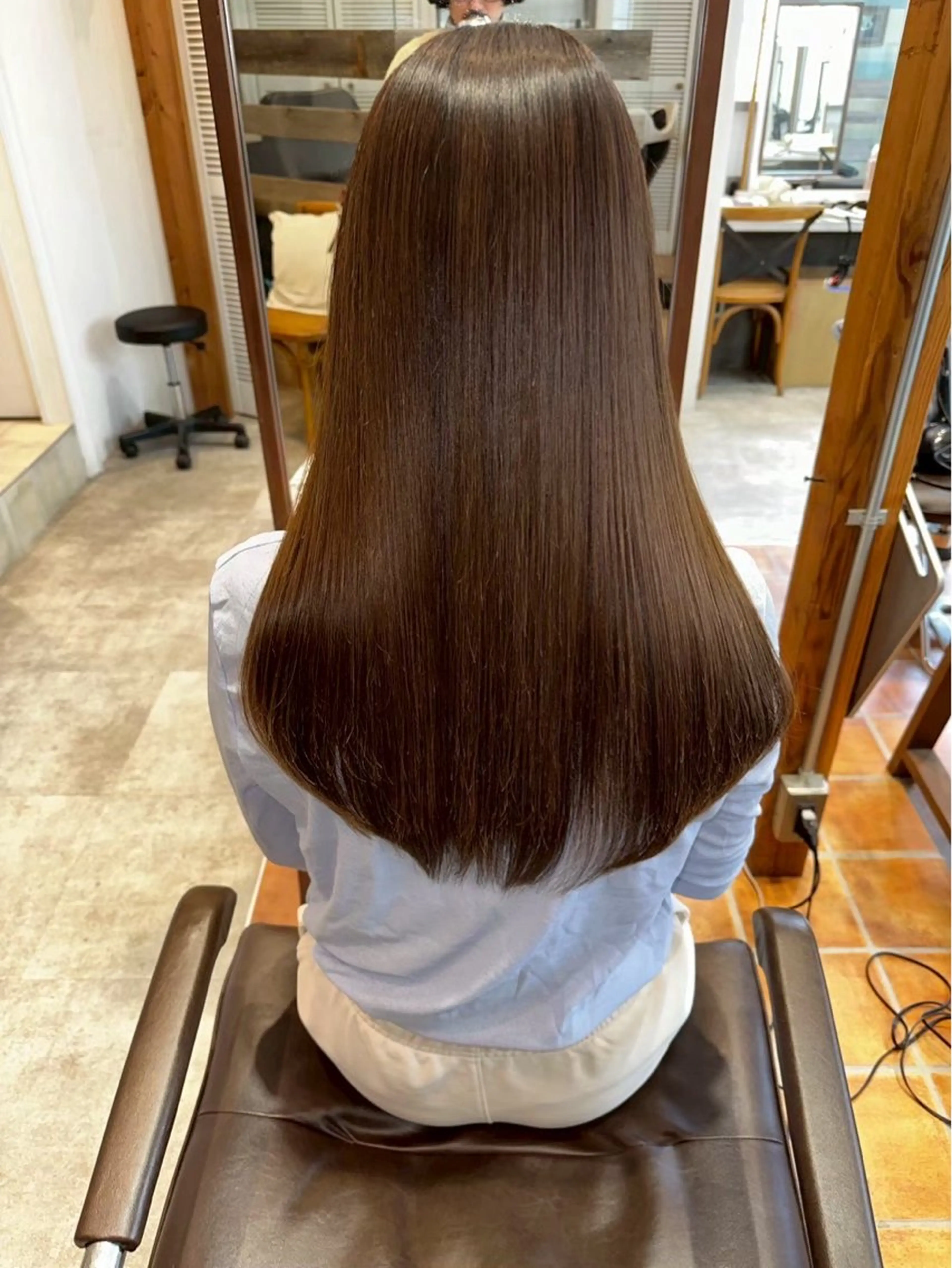 ロング カラー ダブルカラー ハイトーンカラー ボブ 顔周りカット 髪質改善 カット ヘアカラー トリートメント RISE SWELL 江坂momoneのヘアスタイル