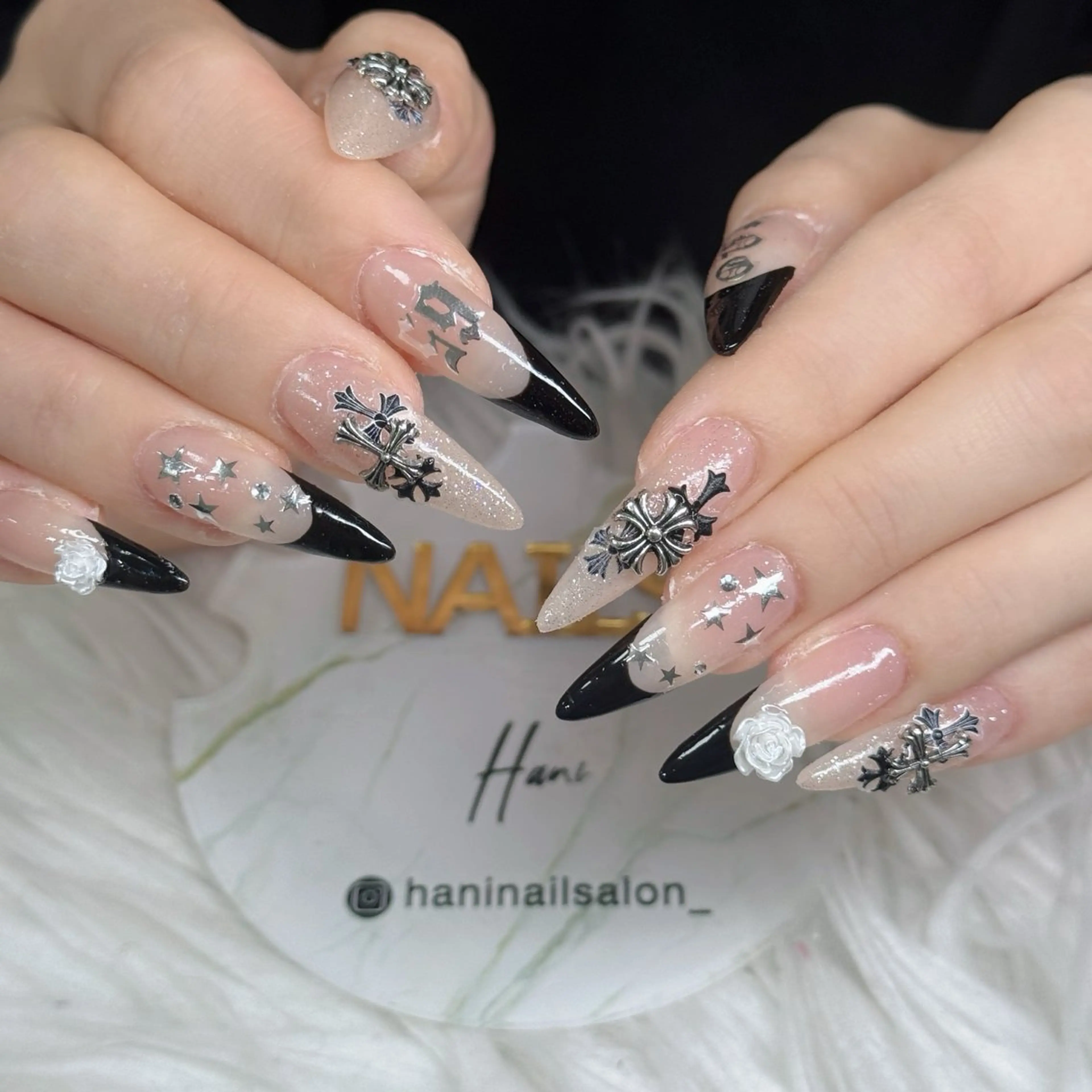 ネイル べっ甲ネイル チークネイル フラッシュネイル フラワーネイル フットネイル ハンドネイル Hani Nail Salonのネイルデザイン