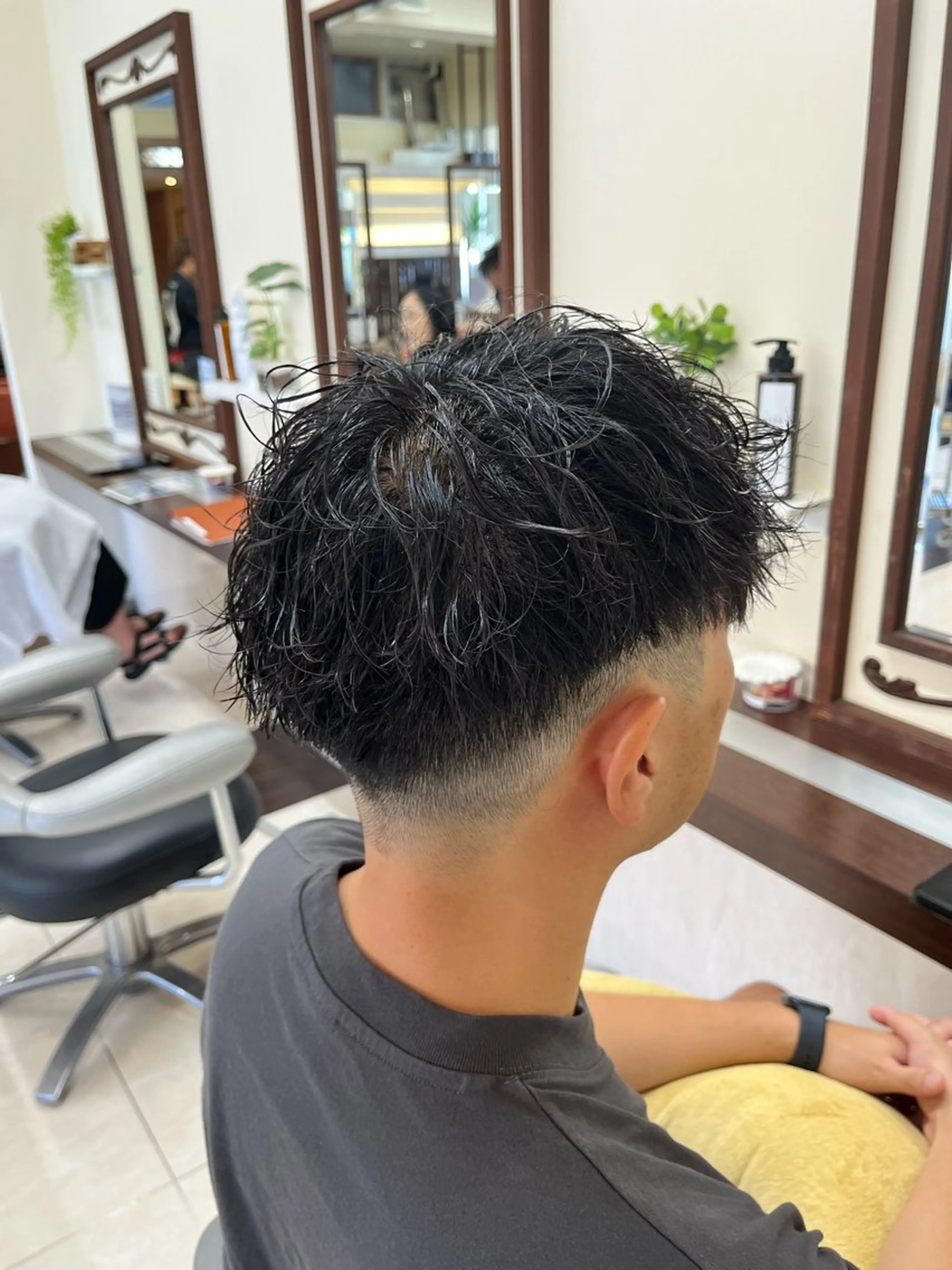 ショート パーマ メンズ マッシュ メンズパーマ メンズツイストパーマ 刈り上げ ツイストパーマ 🧊メンズ特化🧊 高木航希のヘアスタイル