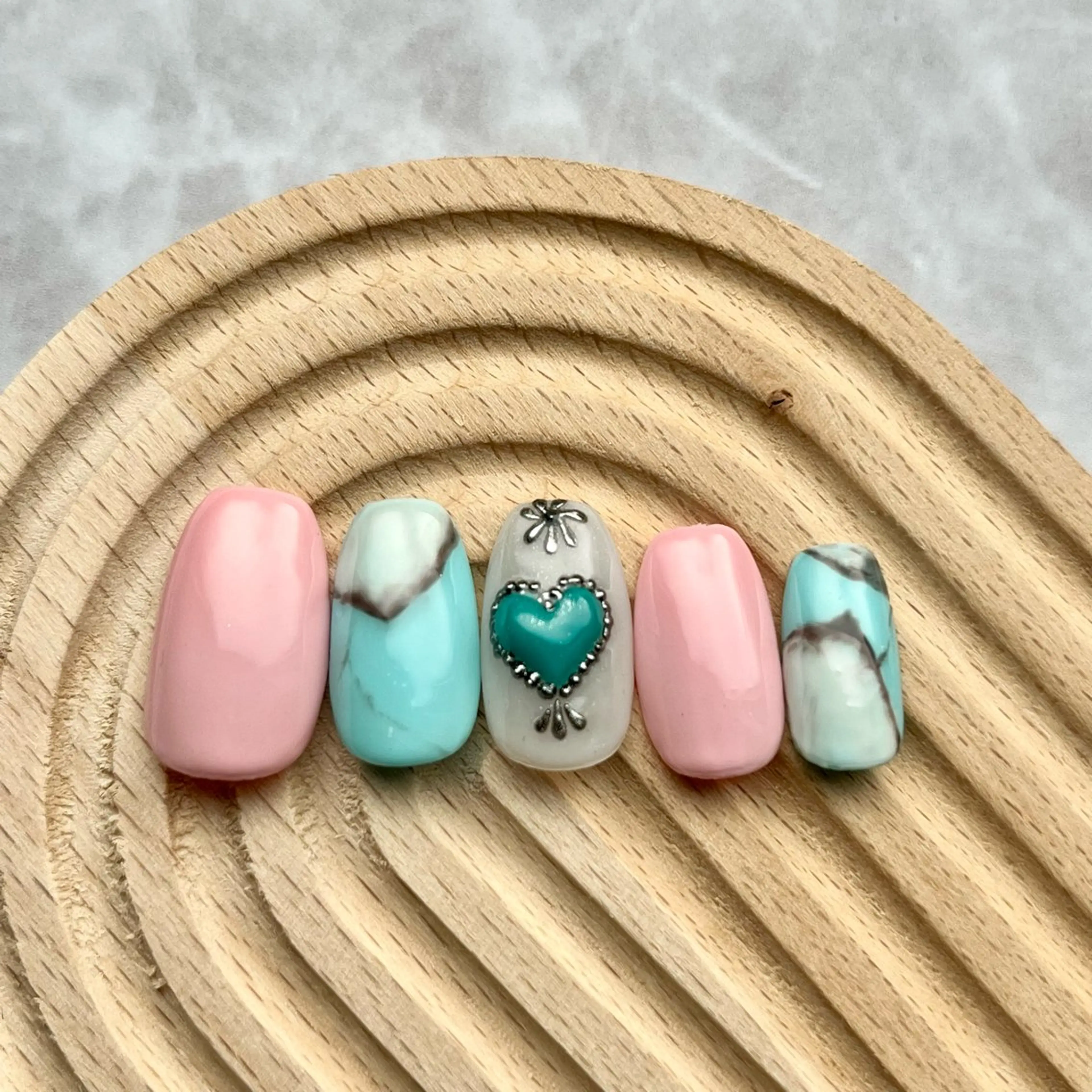 ネイル アートネイル ハート 大理石ネイル(マーブル) ハンドネイル nail salon Reversiのネイルデザイン