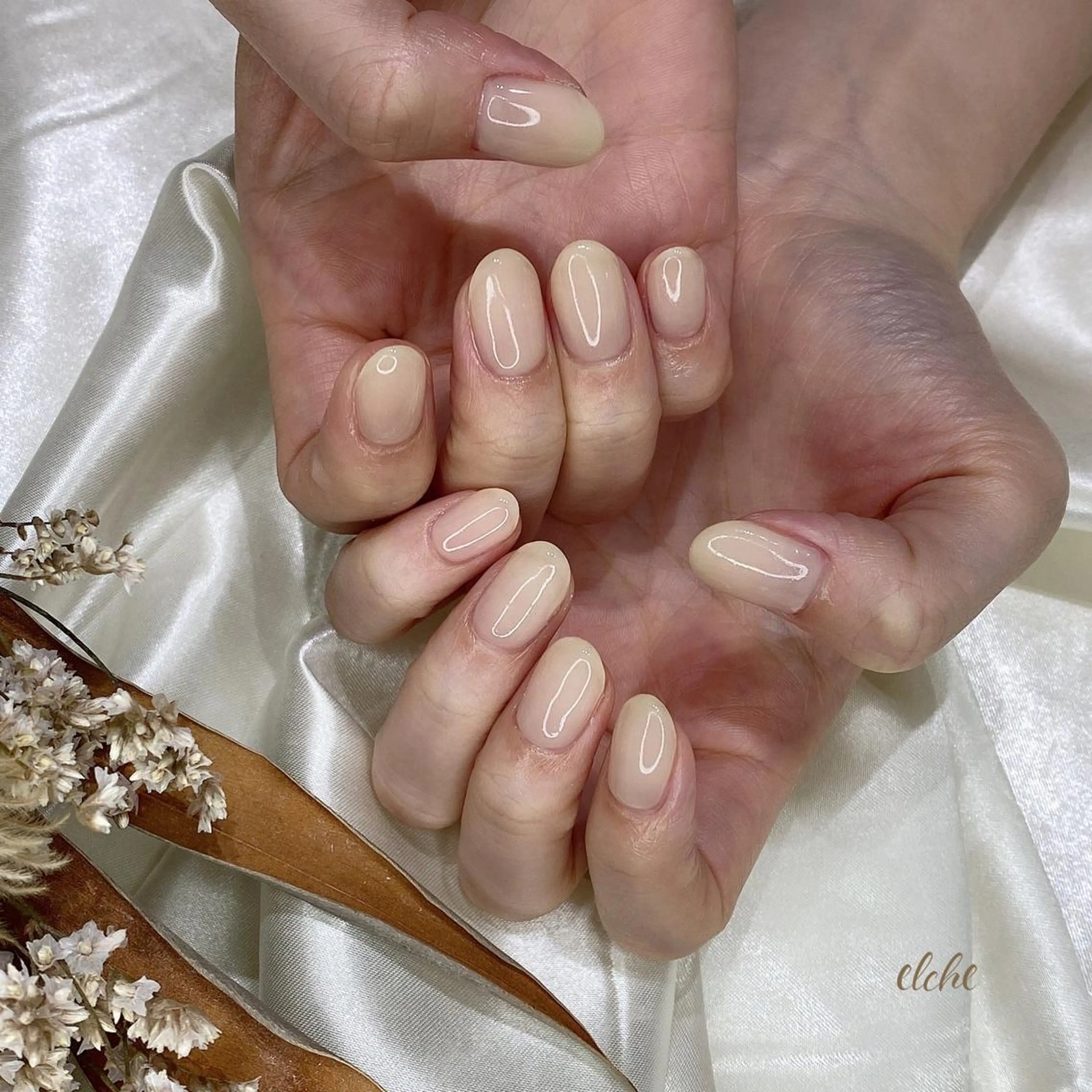 ネイル ハンドネイル 西岡 杏のネイルデザイン