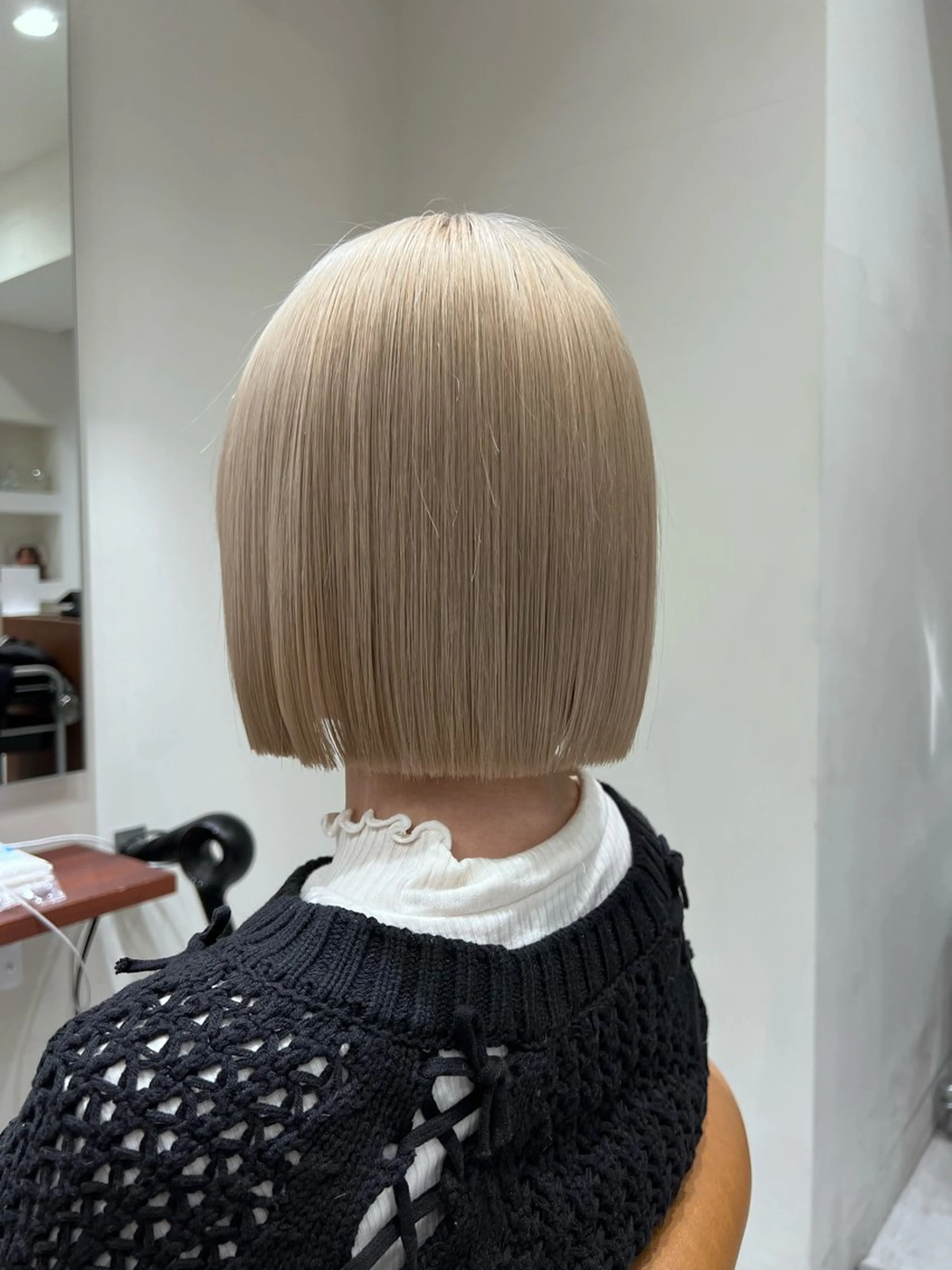 ショート カラー ベージュカラー ブリーチ 透明感カラー ブリーチなしカラー ボブ ボブ/レイヤーカット /表参道 yunaのヘアスタイル