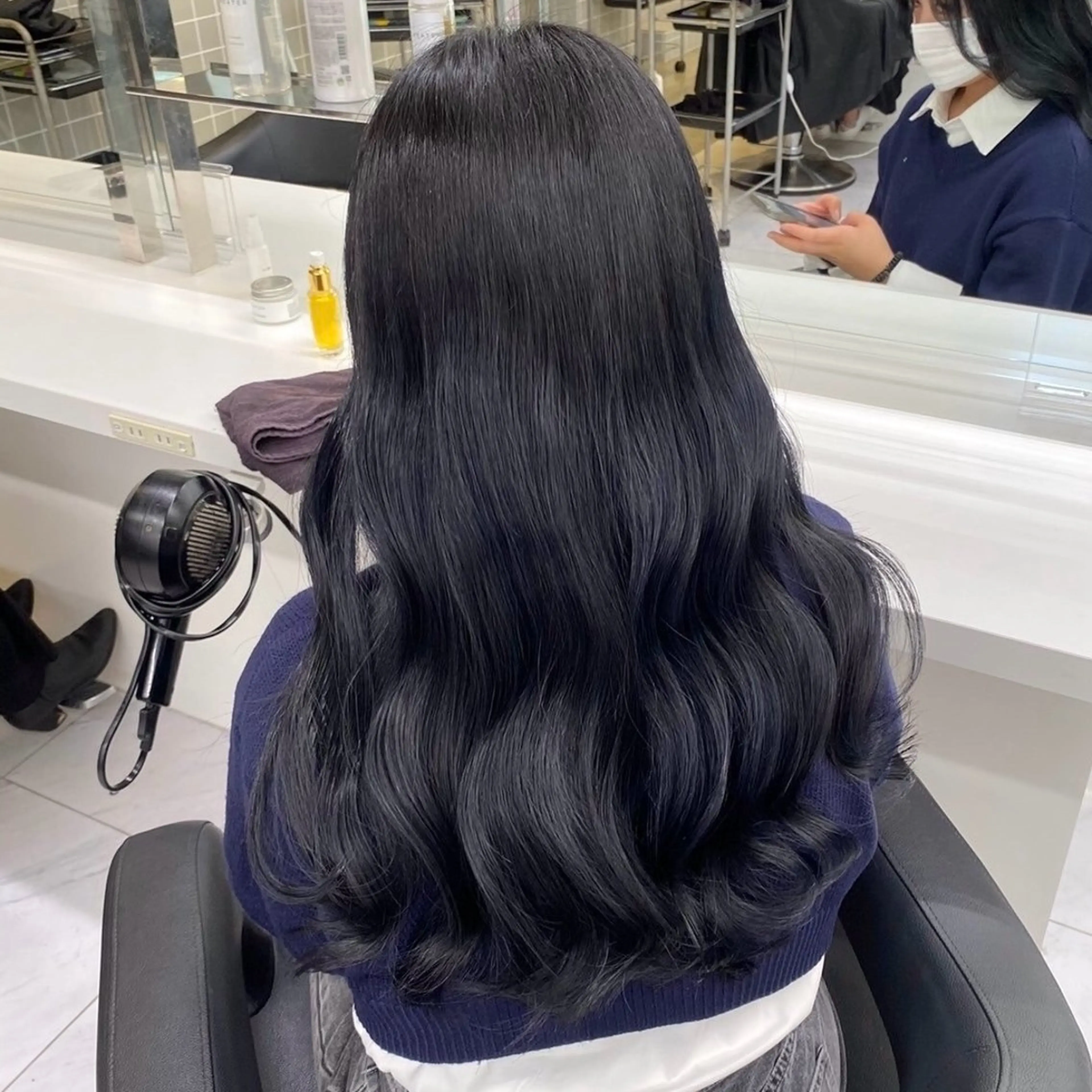 ロング カラー ヘアカラー トリートメント ヘッドスパ 韓国風艶髪🎀 暖色カラー🤍のヘアスタイル