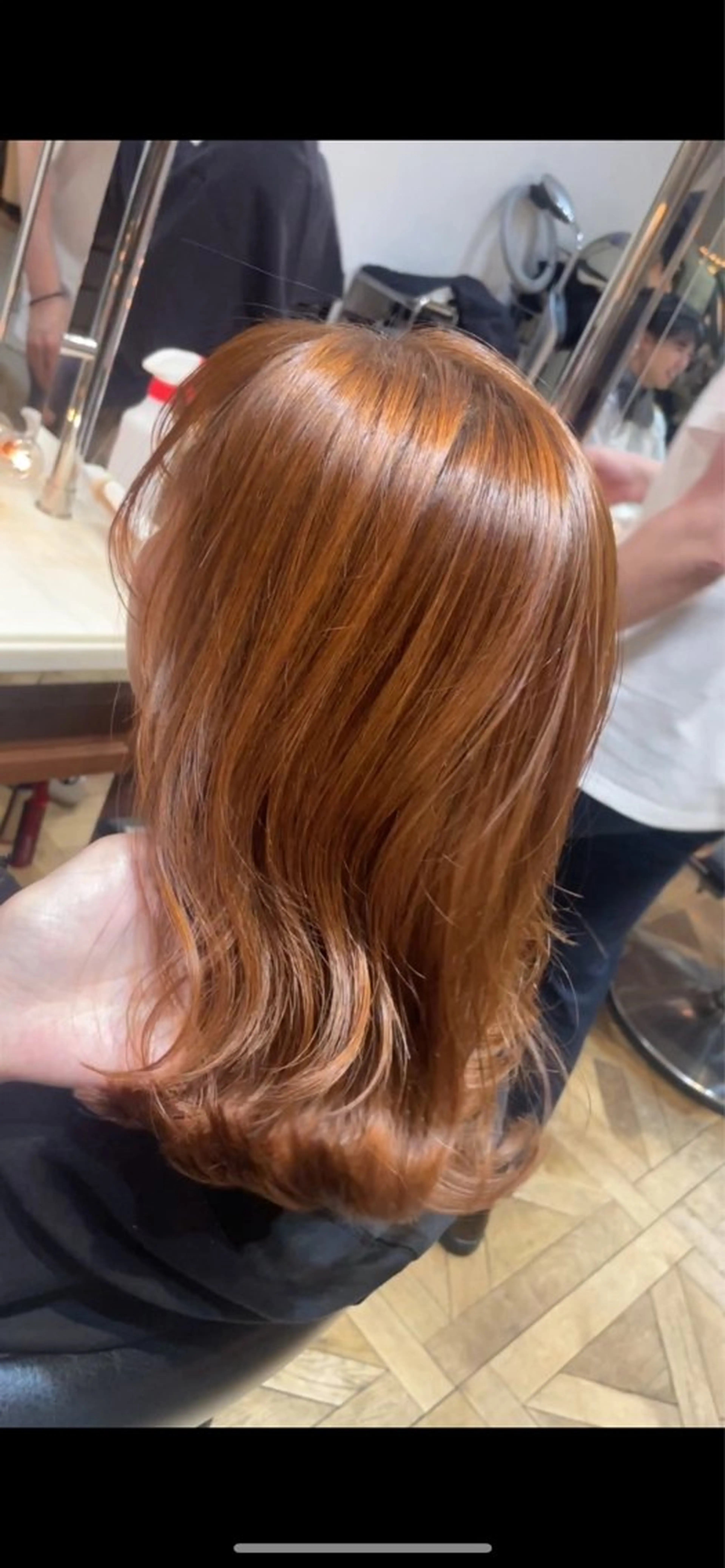 ミディアム カラー ミディアムレイヤー ブリーチ ブリーチなしカラー オレンジ レイヤーカット カット ヘアカラー トリートメント ご新規様限定 透明感カラーKANAのヘアスタイル