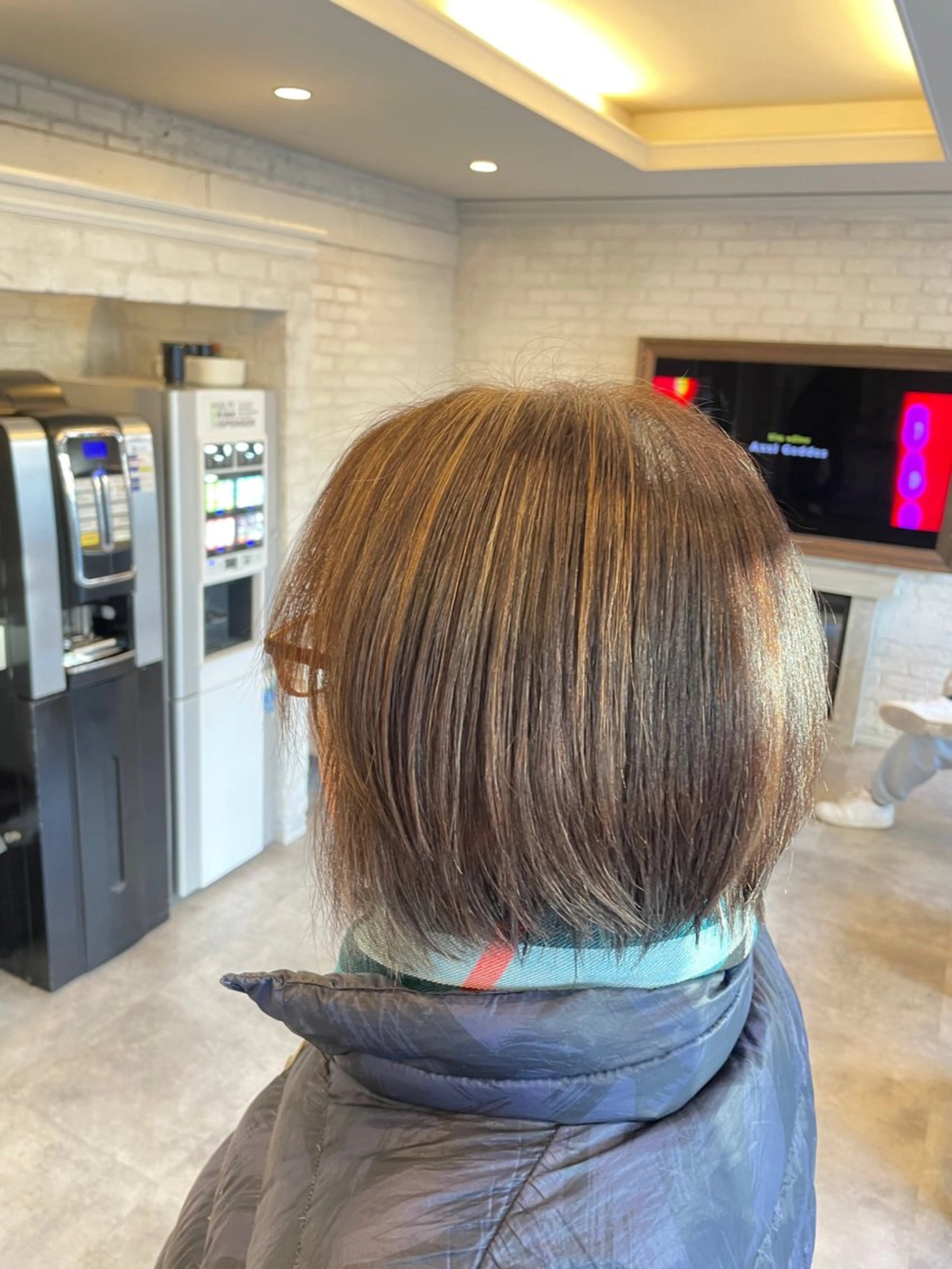 カラー AKITO /溝の口駅のヘアスタイル