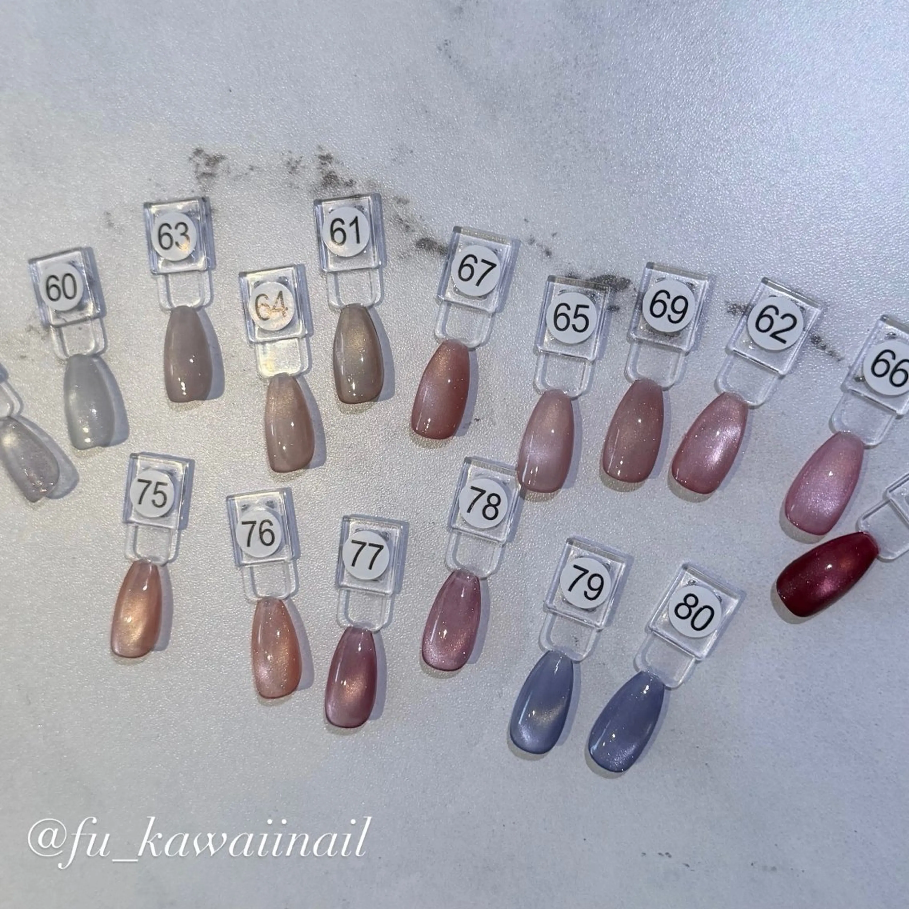 ネイル マグネットネイル 🪞ヤギフウカ🪞 渋谷ネイルのネイルデザイン