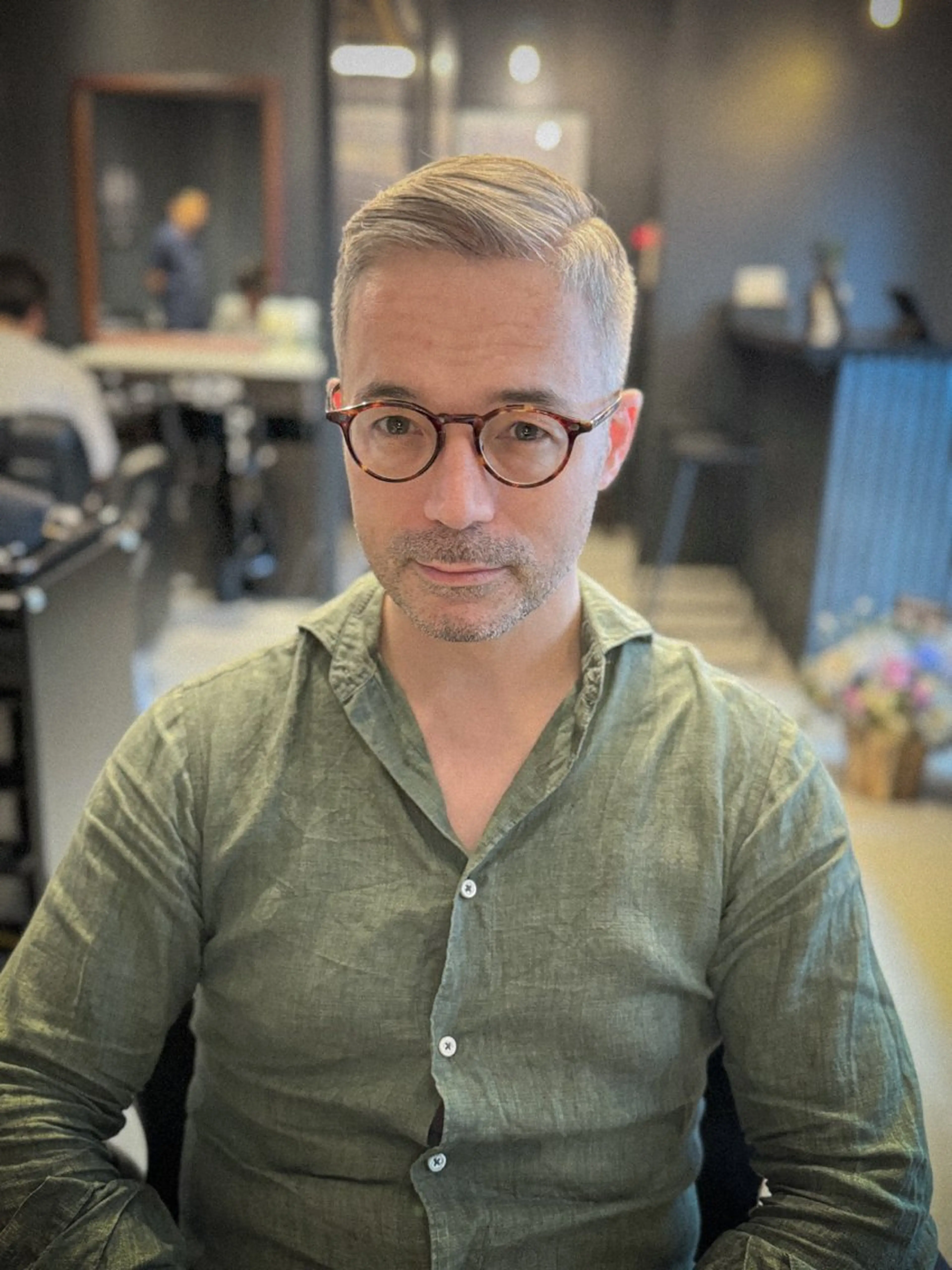 メンズ イケオジヘア海外ヘア カットモデル募集のヘアスタイル