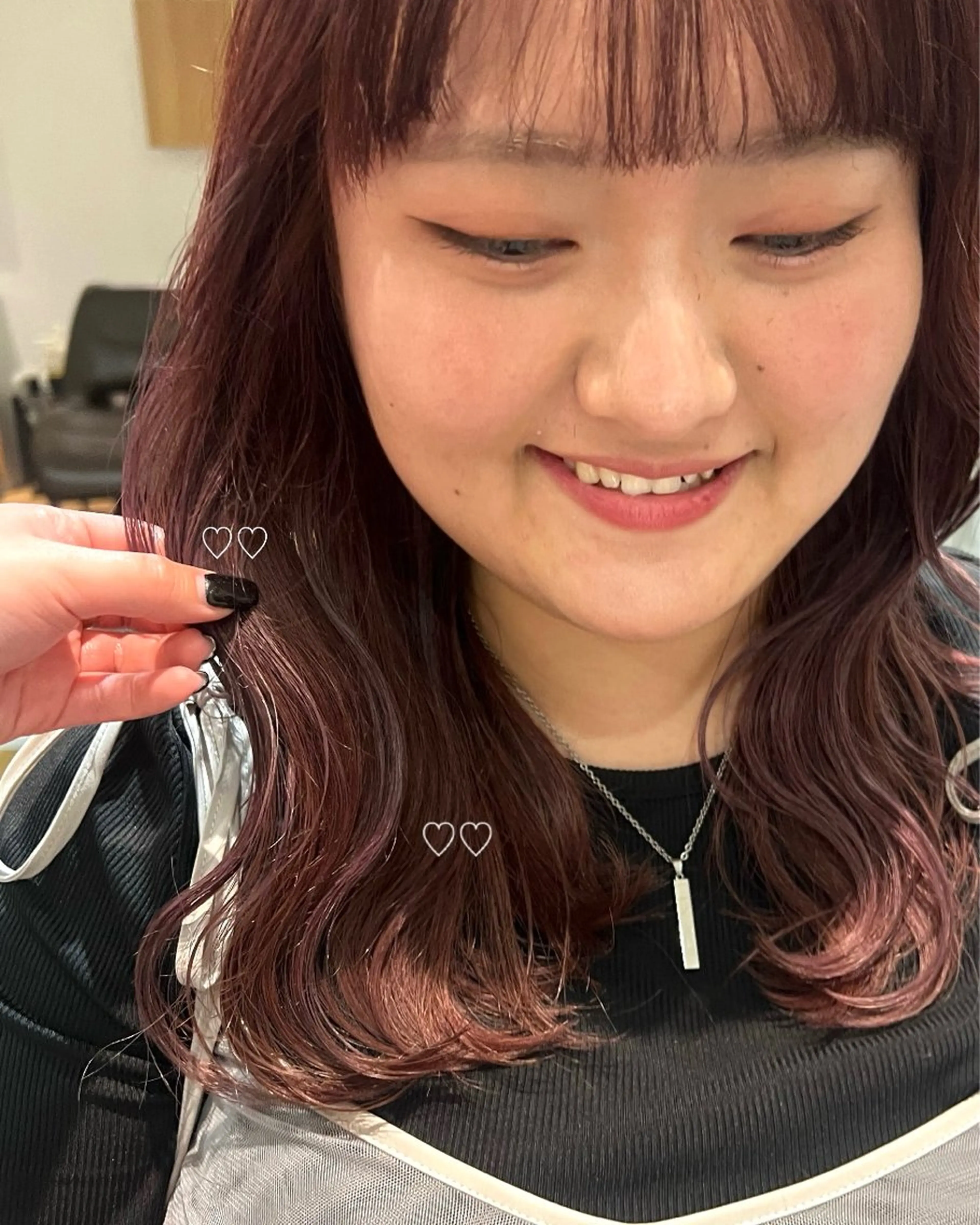 セミロング カラー 小木曽 里華のヘアスタイル