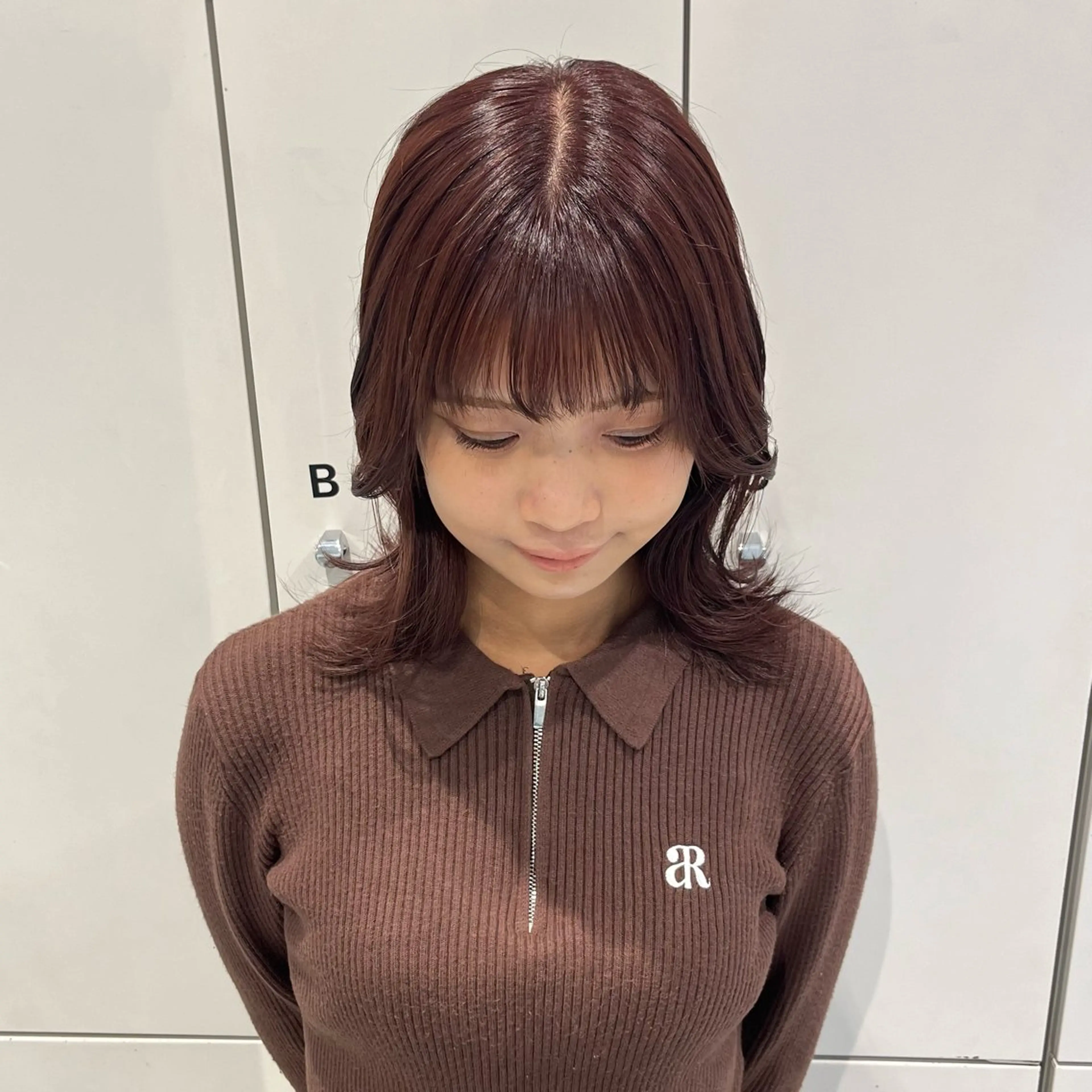 ミディアム カラー ブラウンカラー レッドカラー レッドブラウン ヘアカラー トリートメント 顔周りカット／透明感 カラー／Kurumeのヘアスタイル