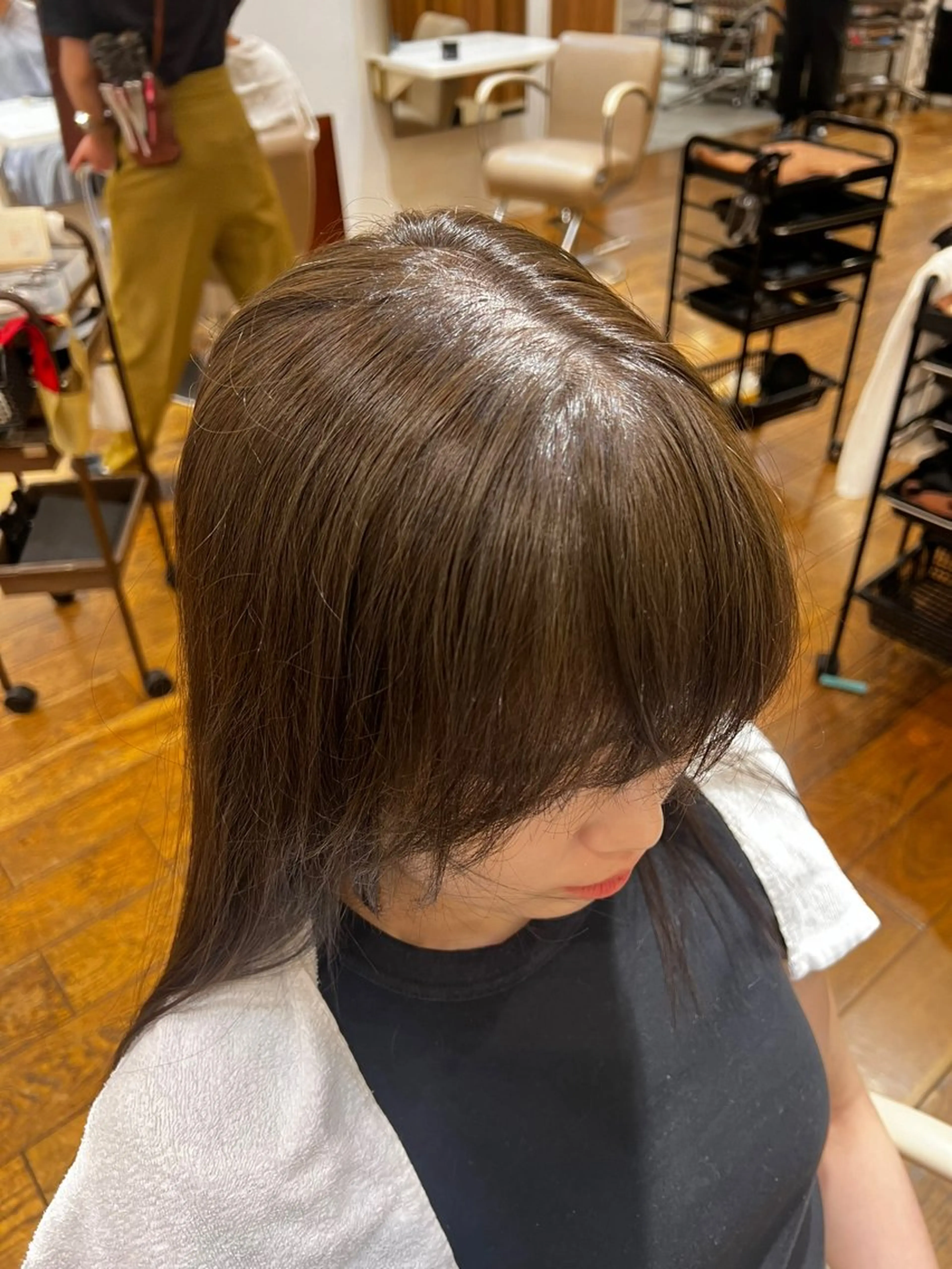 ミディアム カラー 透明感カラー イルミナカラー コバヤシ ユメのヘアスタイル