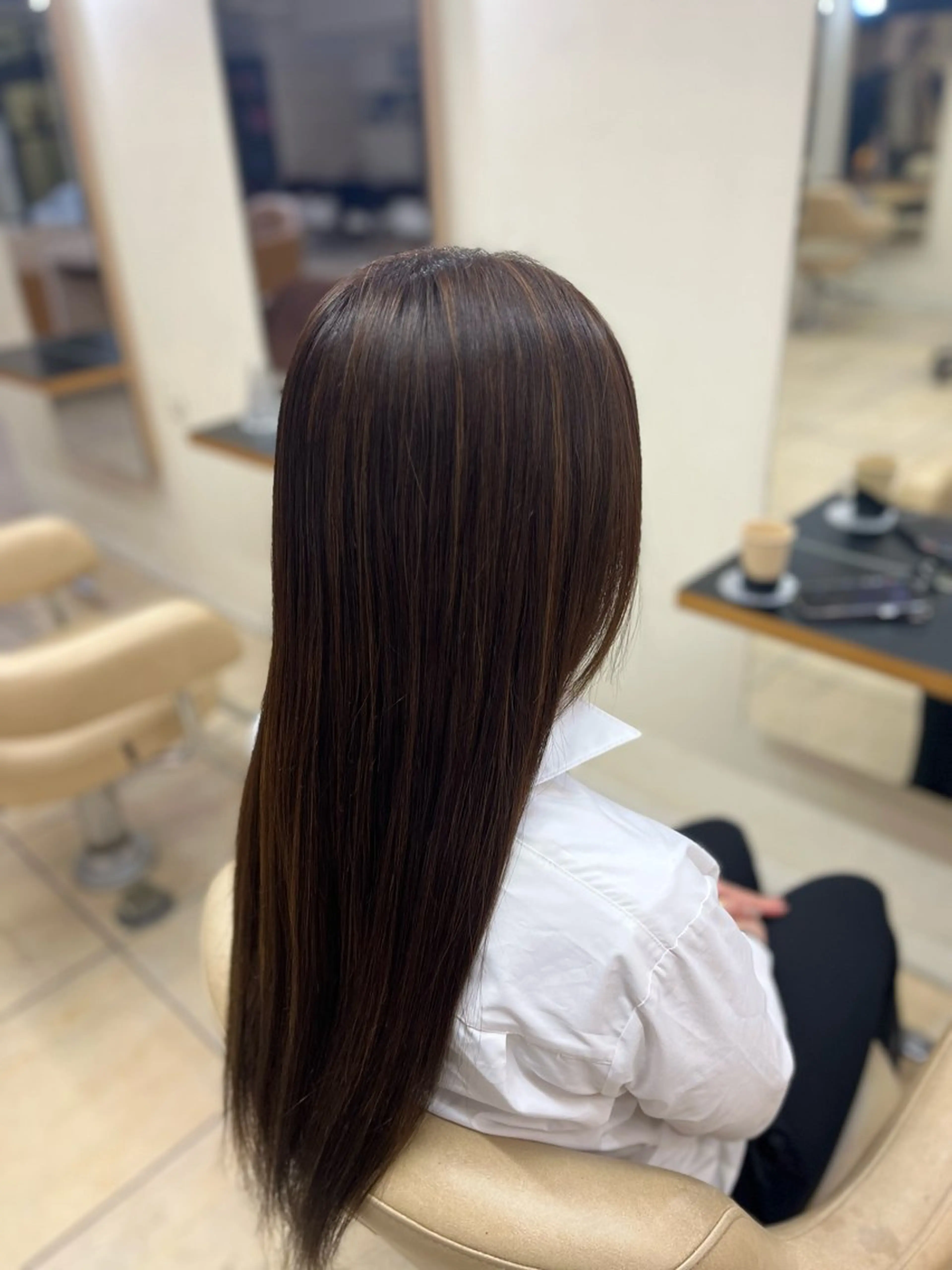 ロング ハイライト ヘアカラー 松浦 彩のヘアスタイル