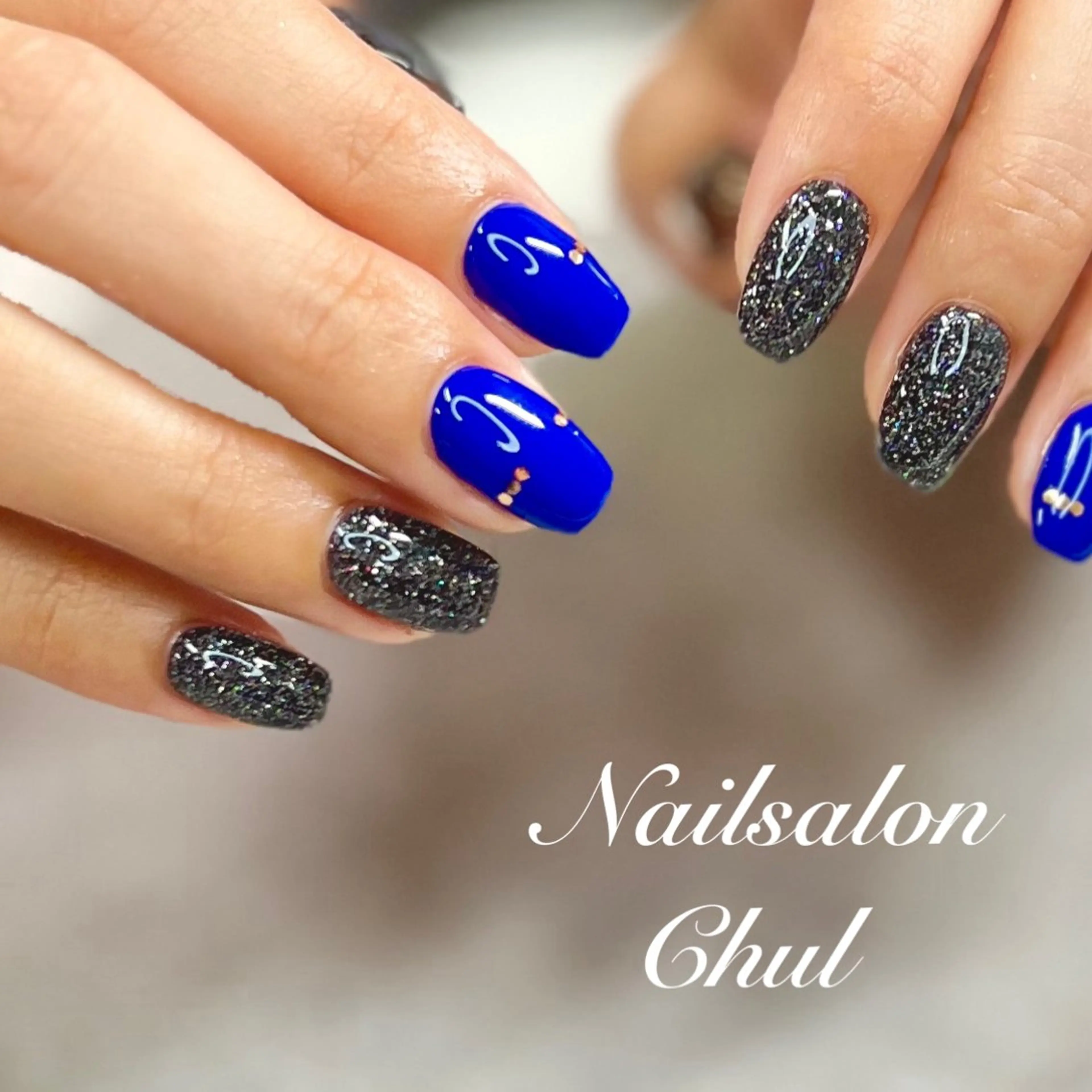 ネイル ブルー フラッシュネイル ネイルサロン チュルのネイルデザイン