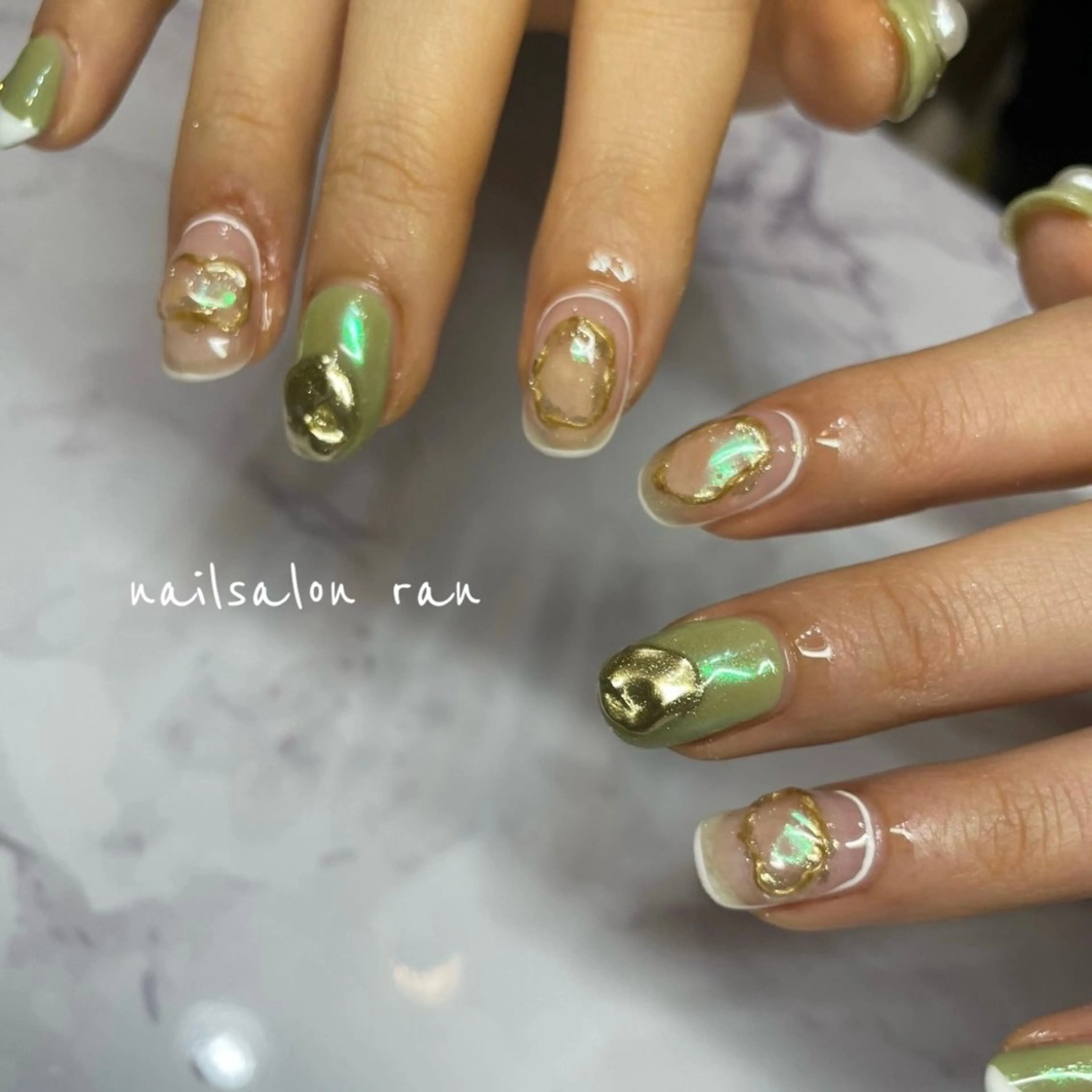 ネイル オーロラネイル キラキラネイル ミラーネイル ハンドネイル ハンドケア nailsalon ranのネイルデザイン