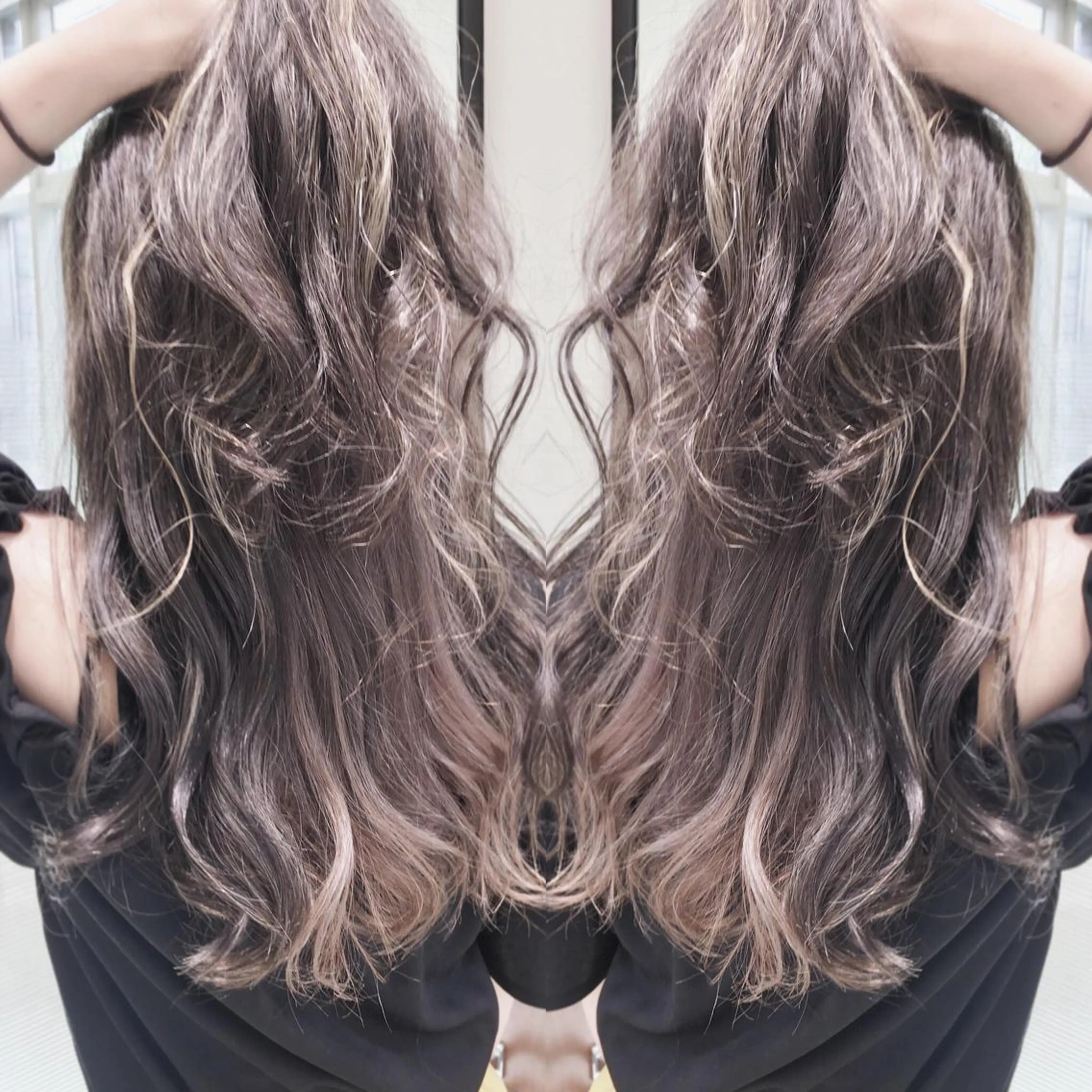 ロング カラー グレージュ ハイライトカラー インナーカラー ハイライト カット ヘアカラー ブリーチ/バレイヤ ージュ川端裕司のヘアスタイル