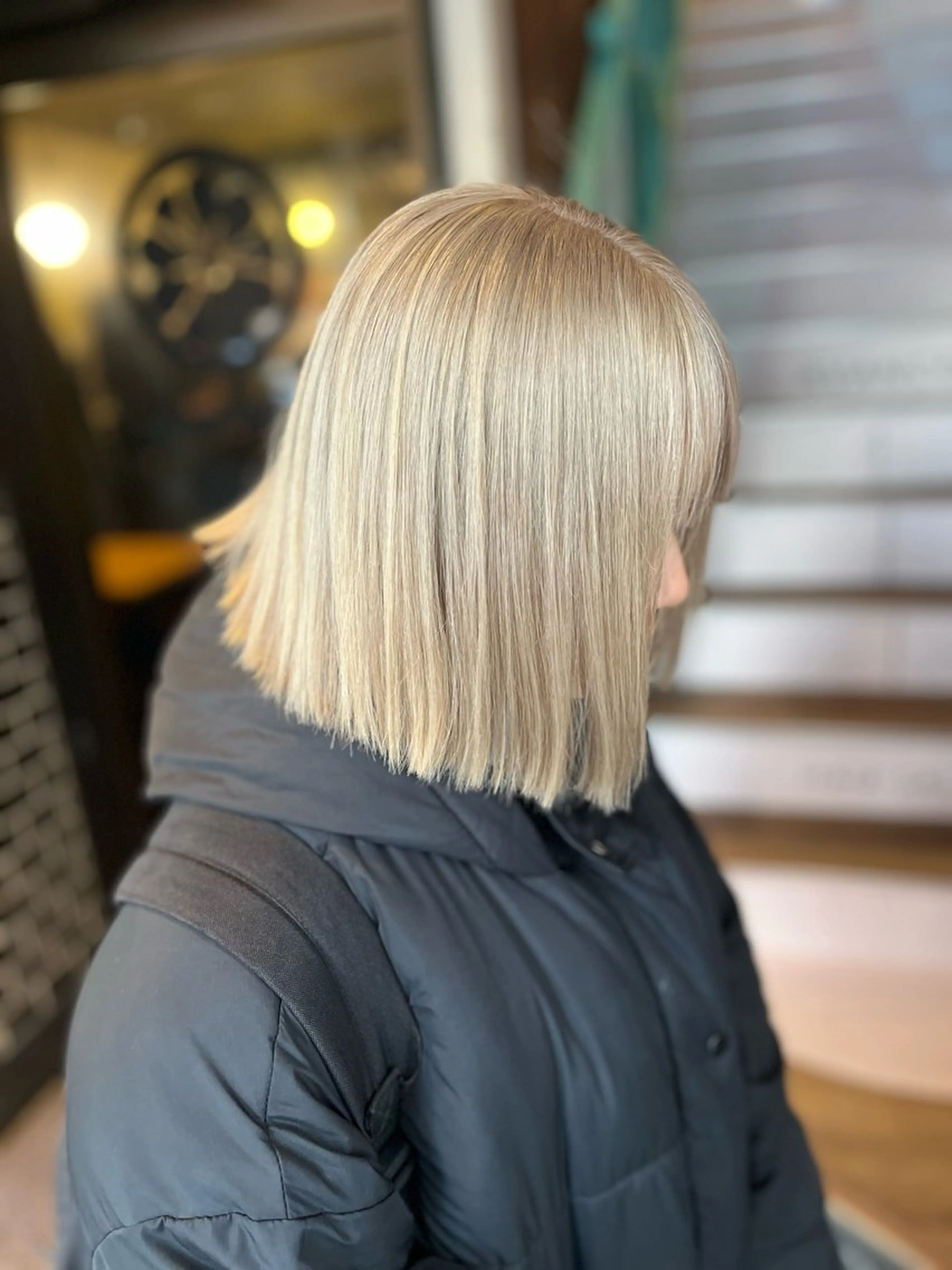 ショート ボブ カット ヘアカラー 【ブロンド】【ベージ ュ系】TAKUMAのヘアスタイル