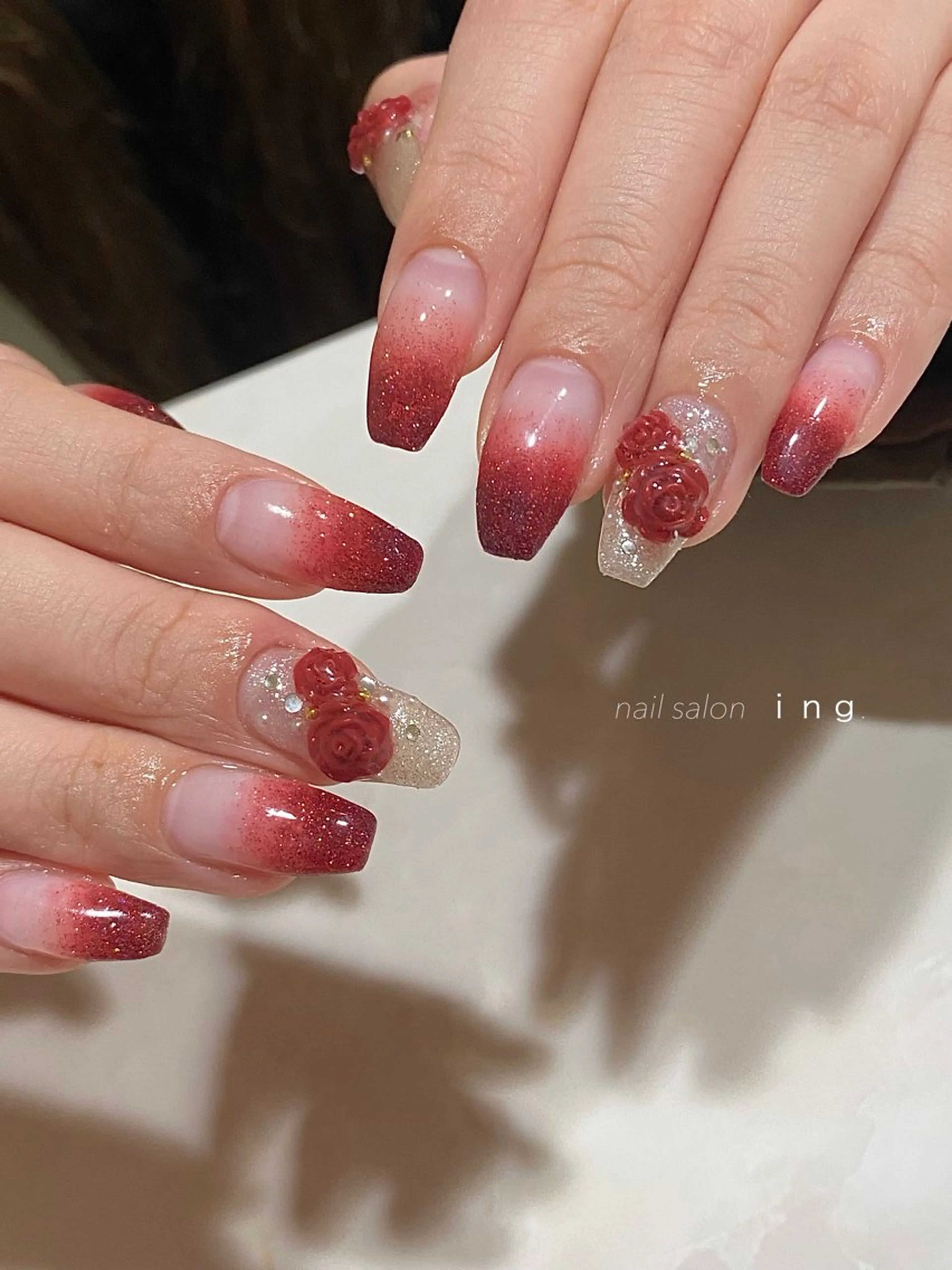 ネイル フラッシュネイル グラデーション ラメ(グリッター) ラメグラデーション ｉｎｇ .のネイルデザイン