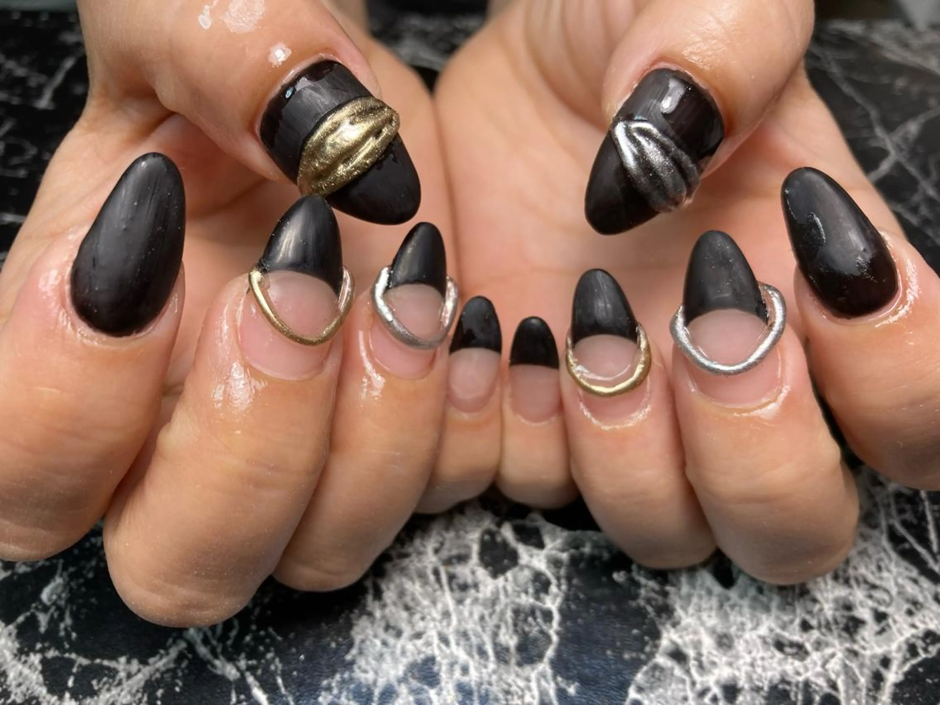 セミロング ネイル ハンドネイル フットネイル ✴︎ Delightのネイルデザイン